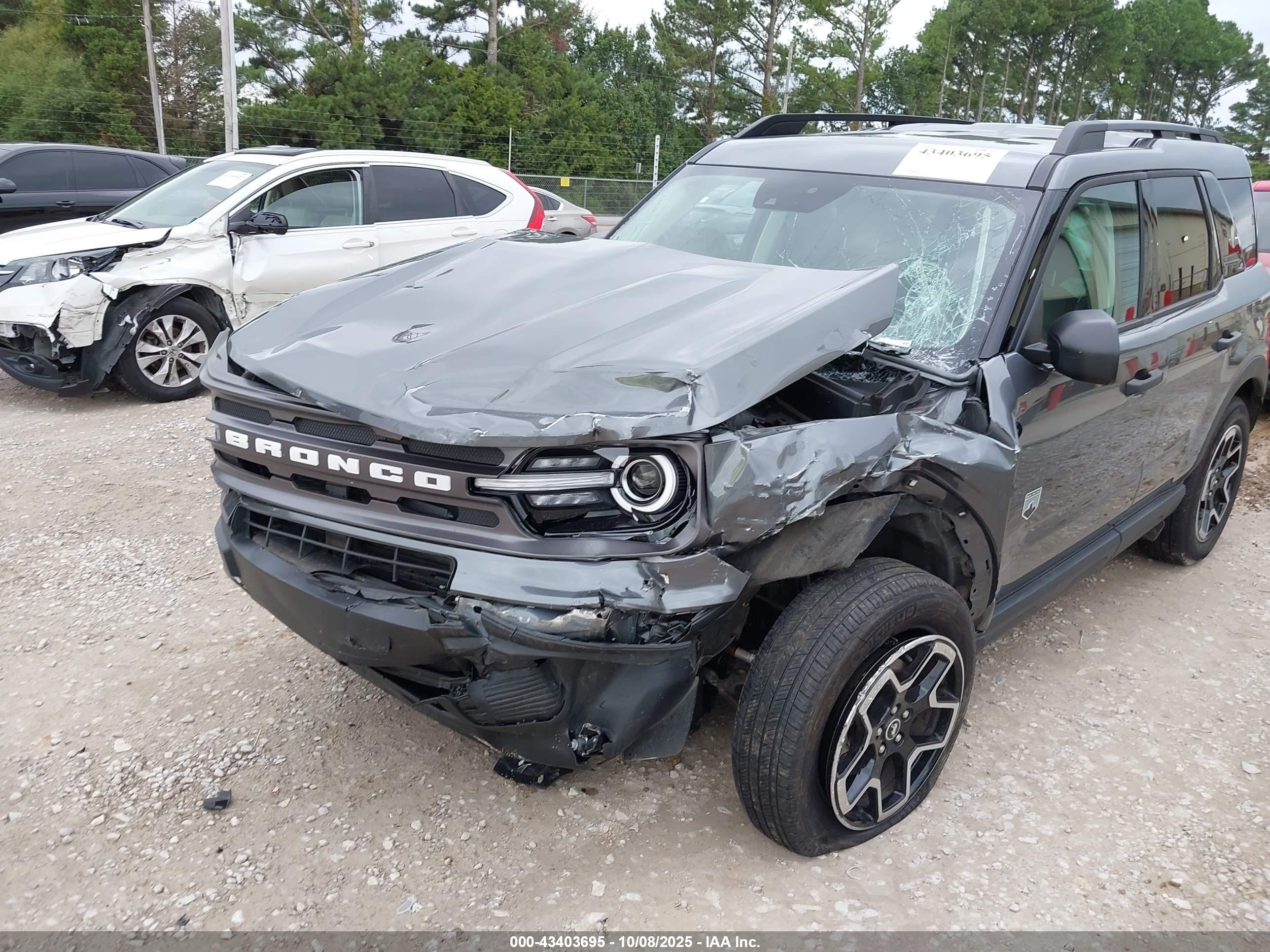 2024 Ford Bronco Sport Big Bend Серый vin: 3FMCR9B69RRF69320