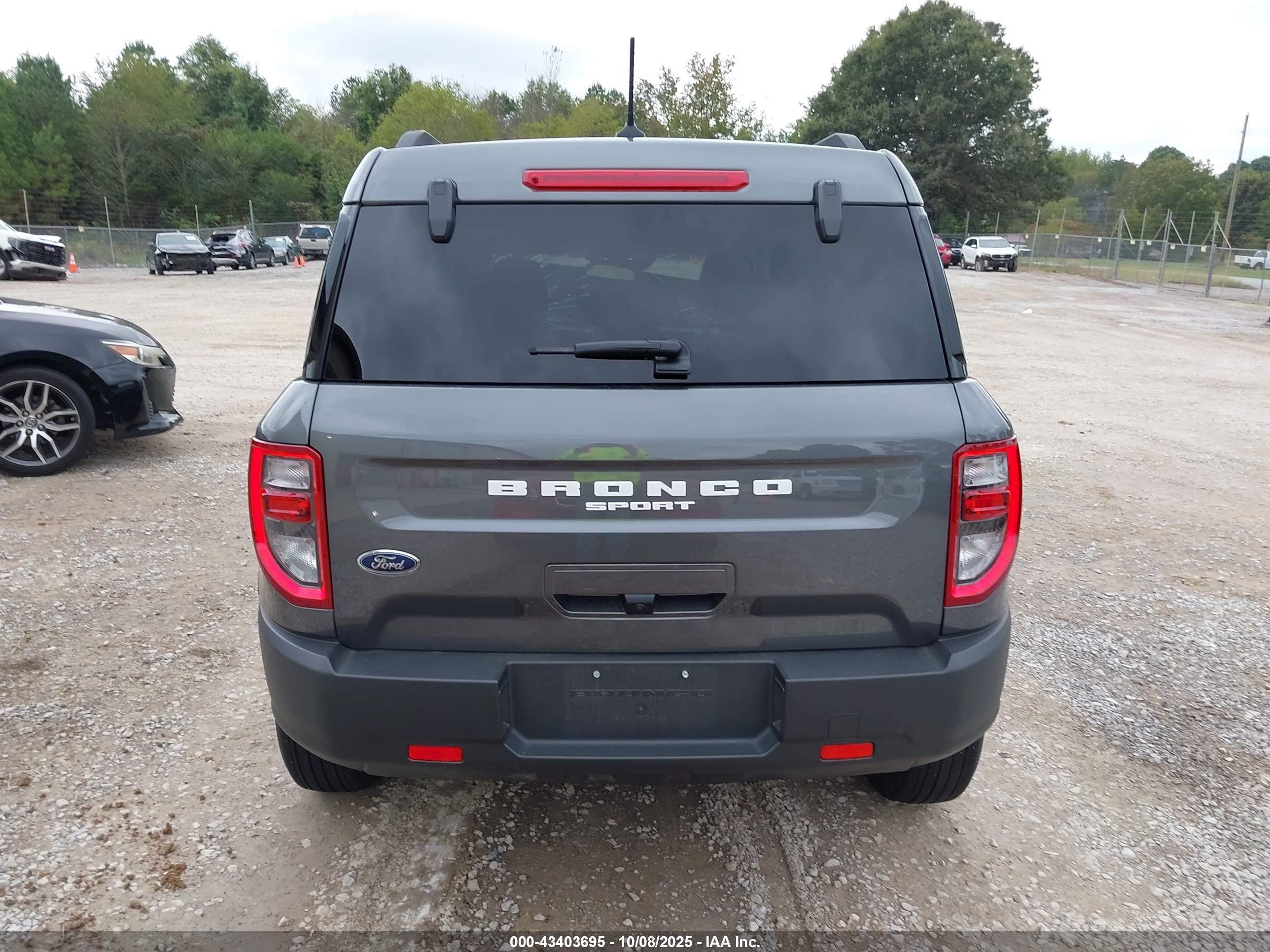 2024 Ford Bronco Sport Big Bend Серый vin: 3FMCR9B69RRF69320