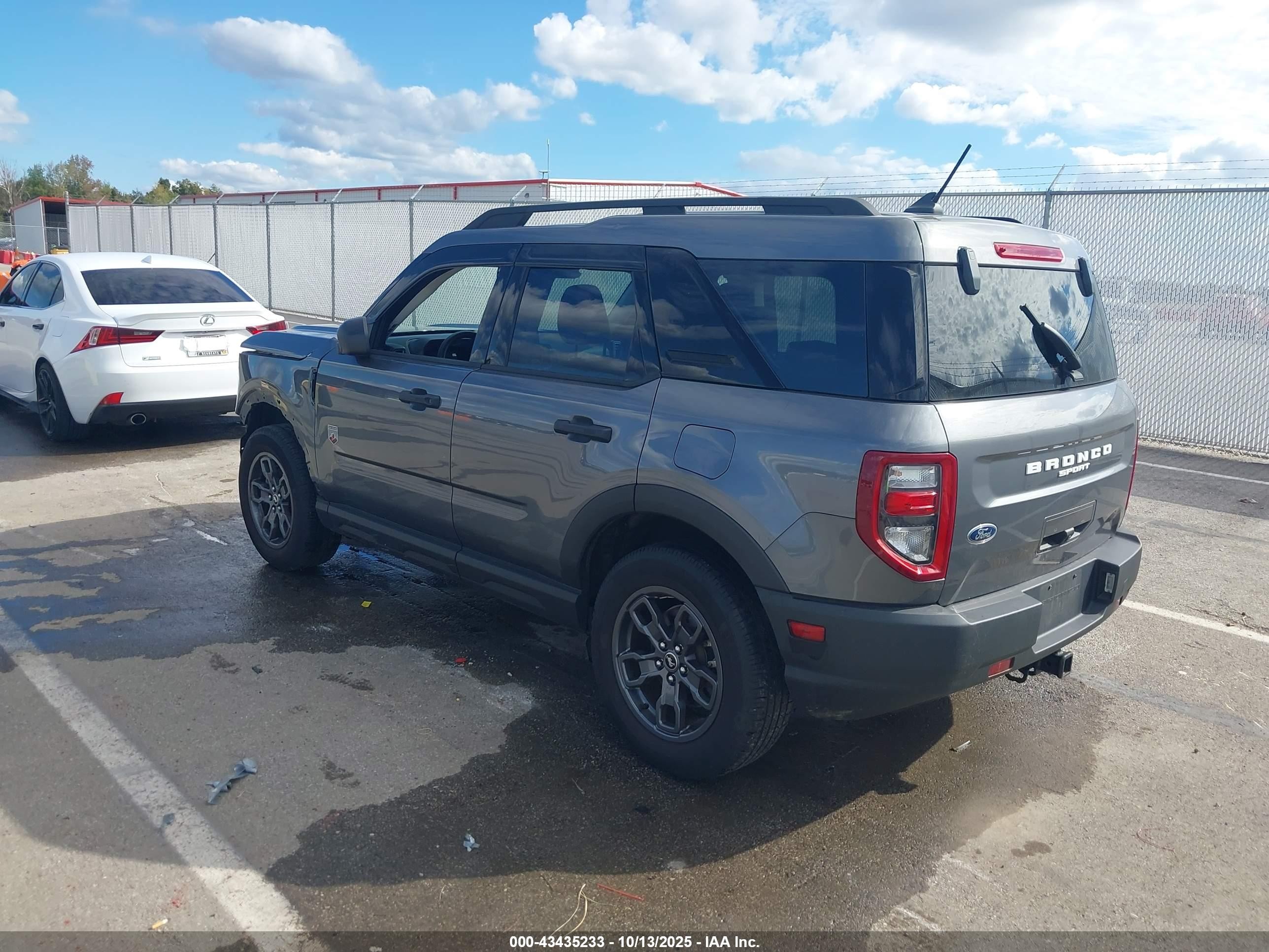 2021 Ford Bronco Sport Big Bend Серый vin: 3FMCR9B6XMRA10058