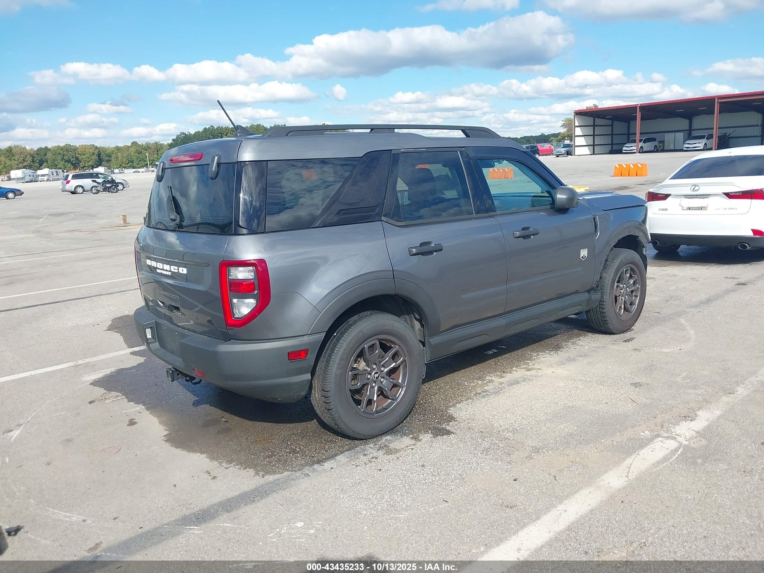 2021 Ford Bronco Sport Big Bend Серый vin: 3FMCR9B6XMRA10058