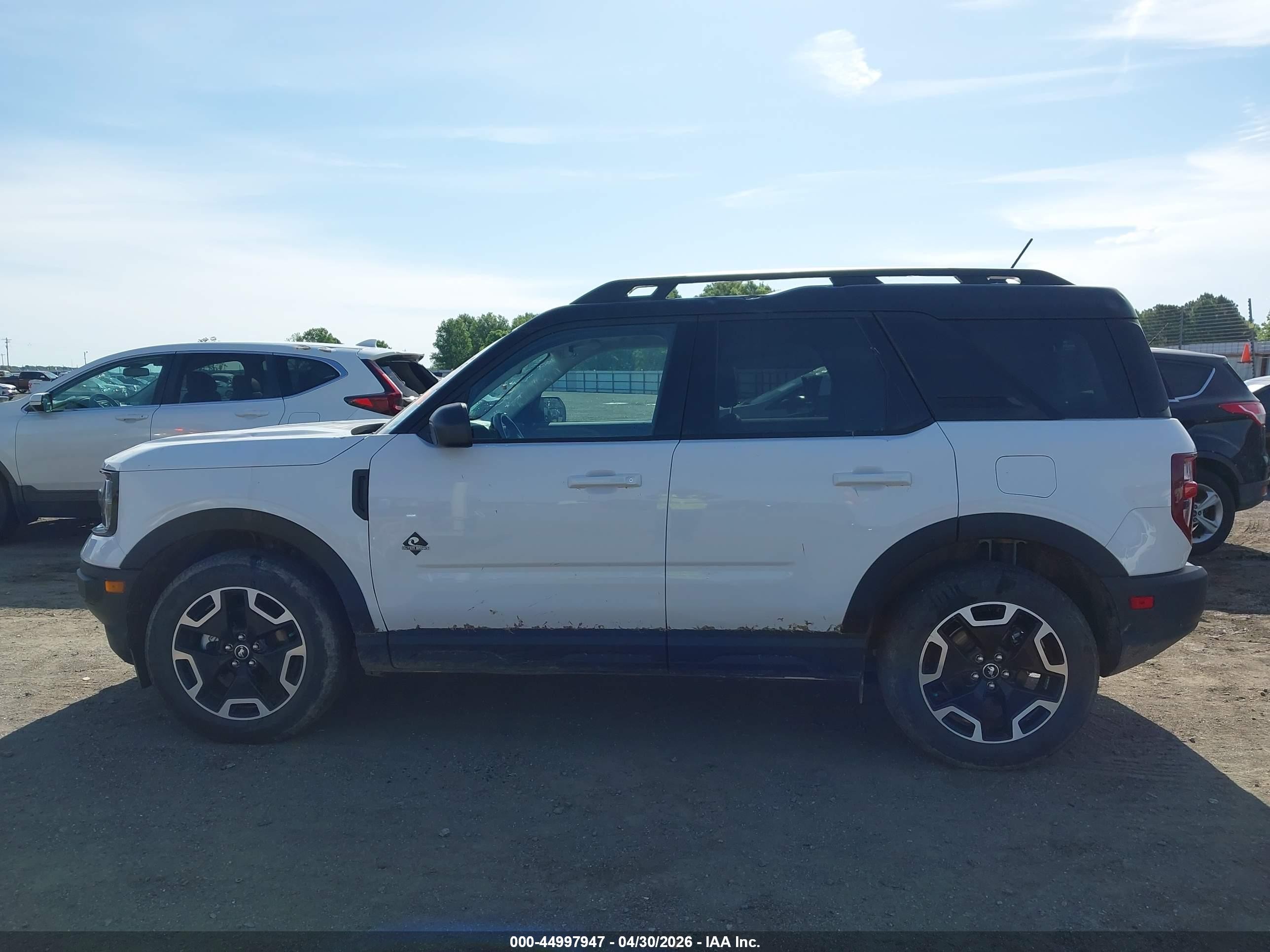 2024 Ford Bronco Sport Outer Banks Белый vin: 3FMCR9C63RRF21939