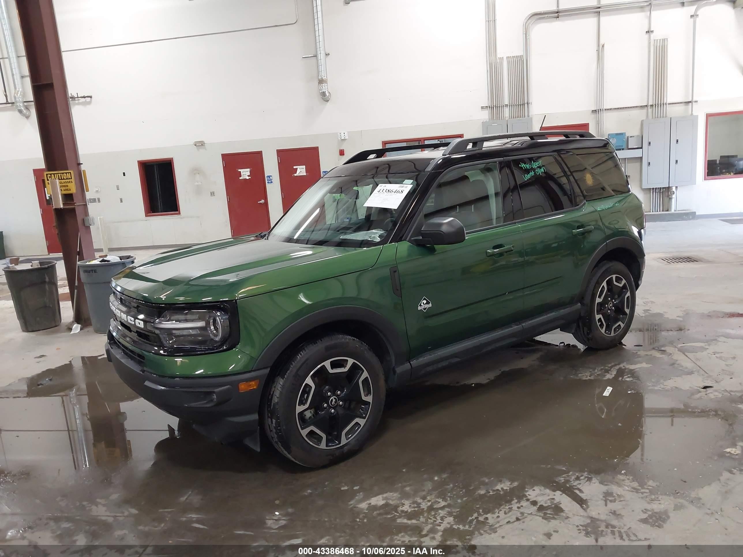 2024 Ford Bronco Sport Outer Banks Gray vin: 3FMCR9C64RRE64232