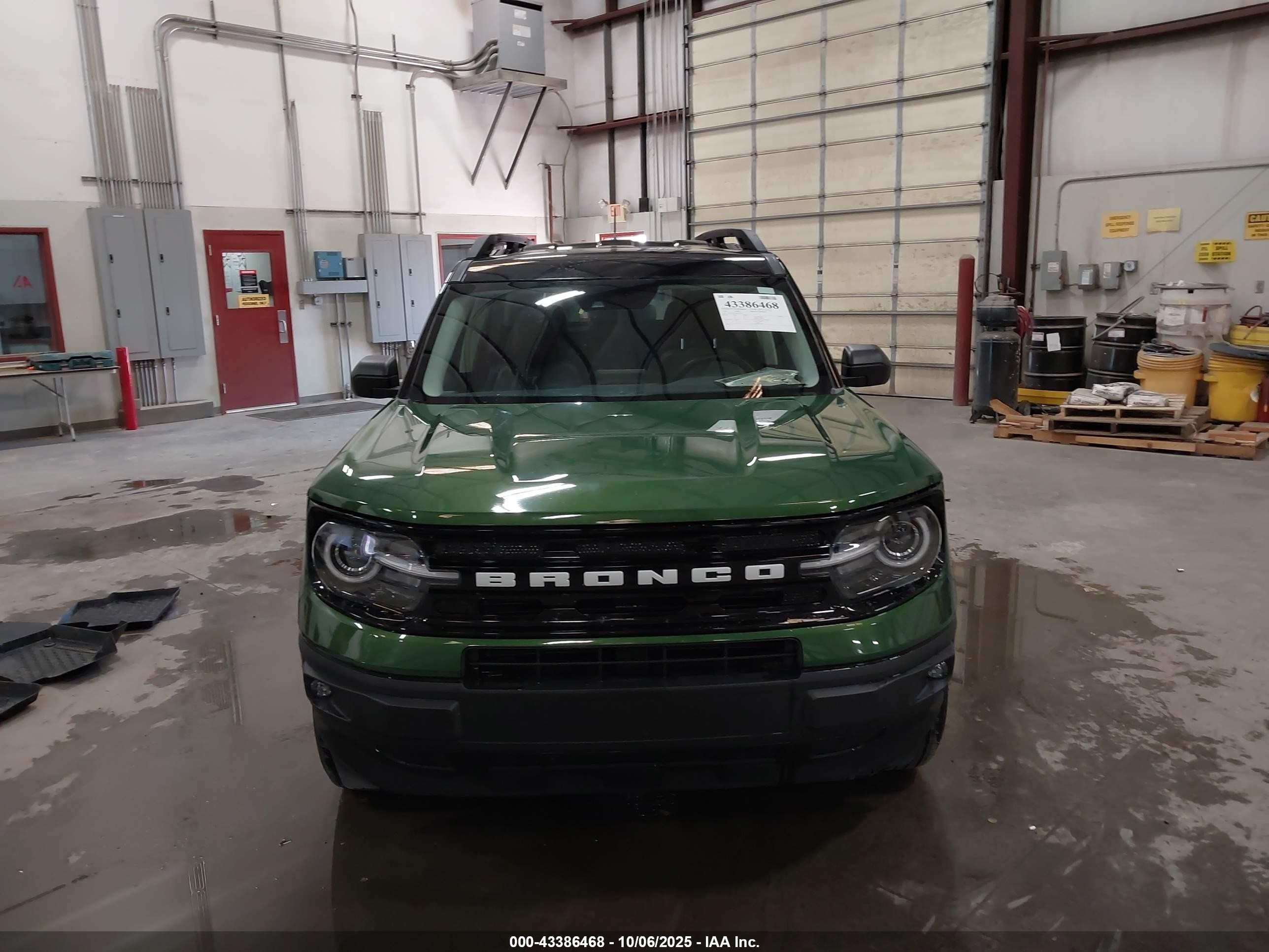 2024 Ford Bronco Sport Outer Banks Gray vin: 3FMCR9C64RRE64232