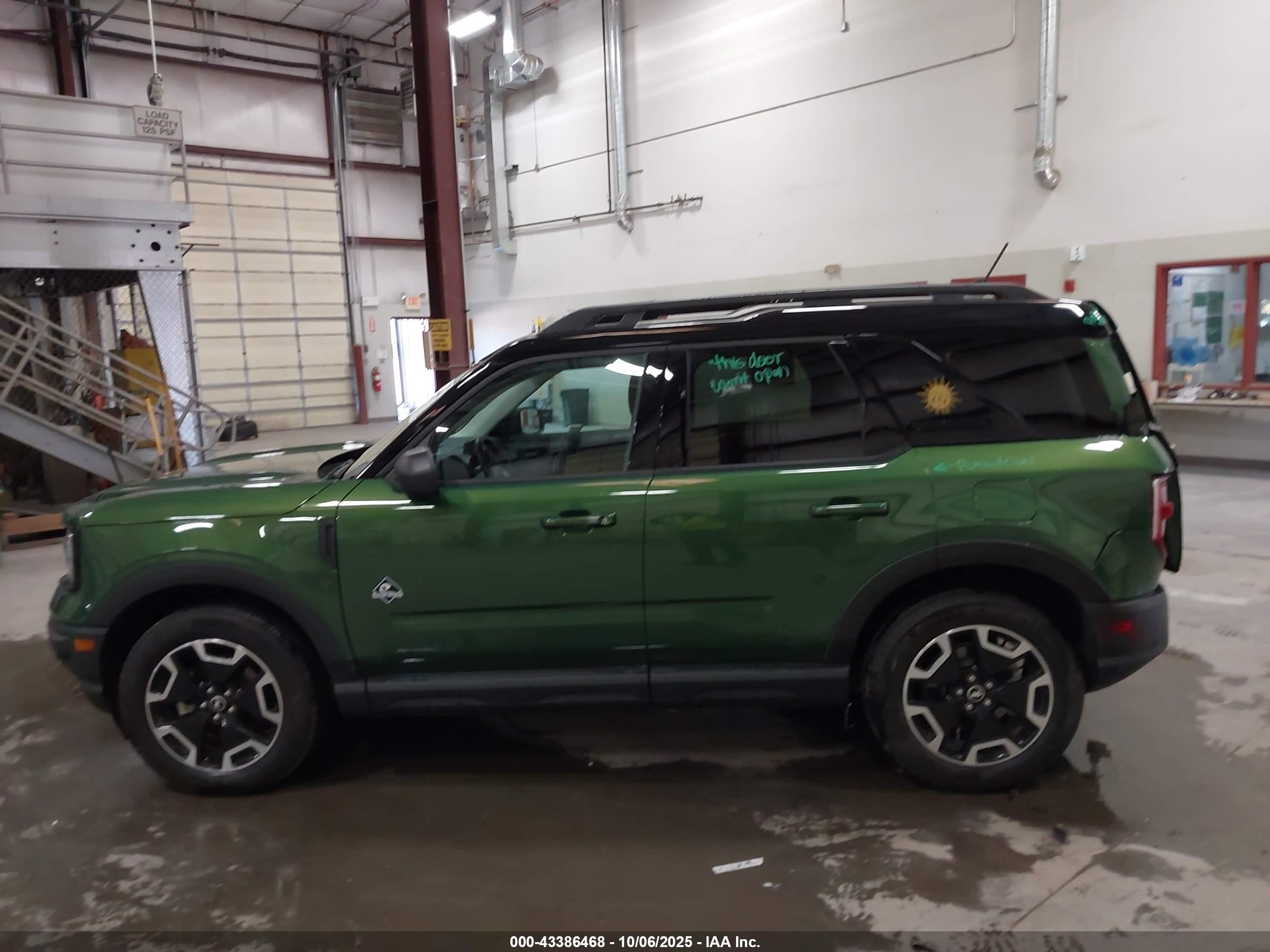 2024 Ford Bronco Sport Outer Banks Gray vin: 3FMCR9C64RRE64232