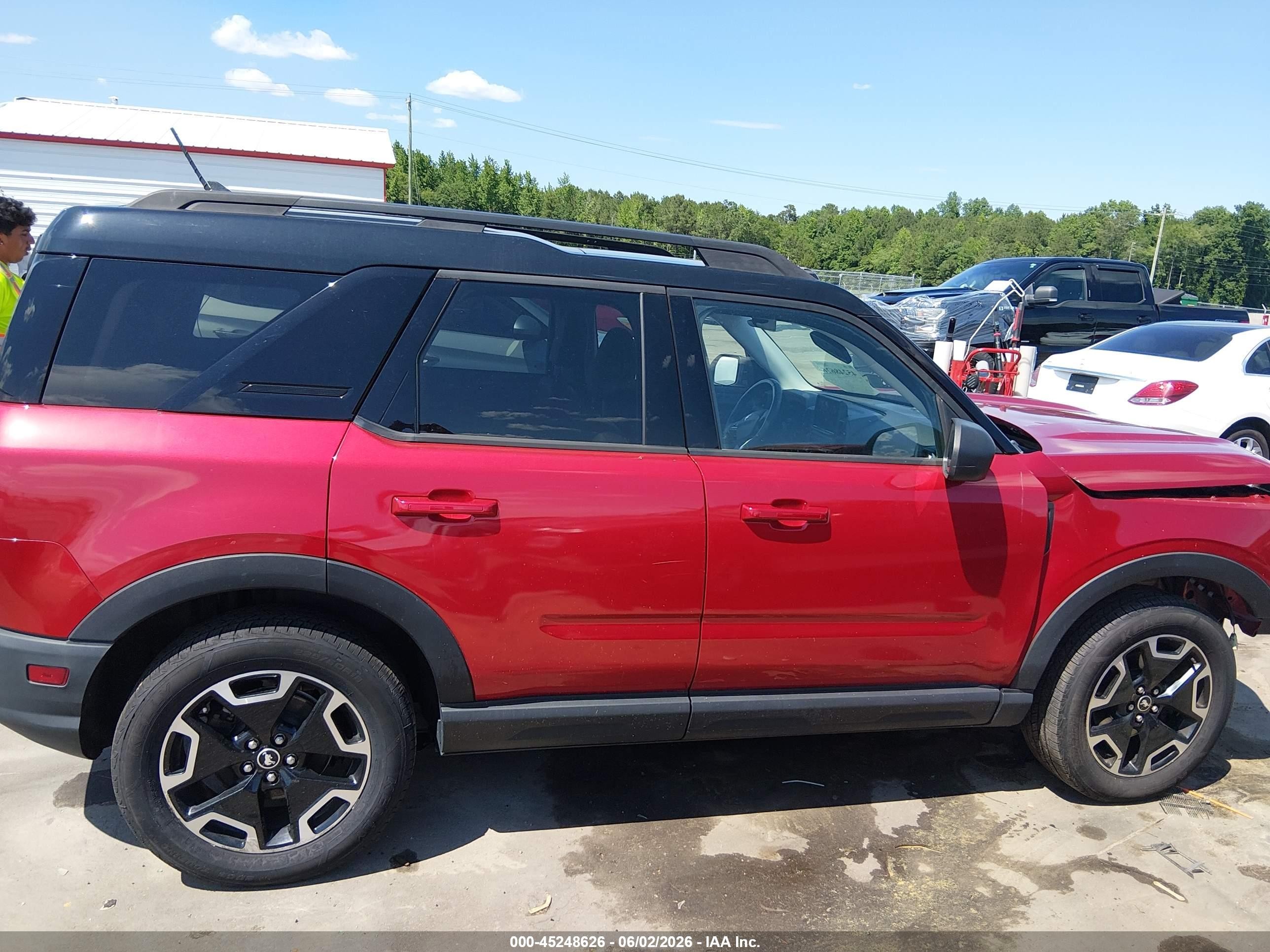 2021 Ford Bronco Sport Outer Banks Red vin: 3FMCR9C65MRA75351
