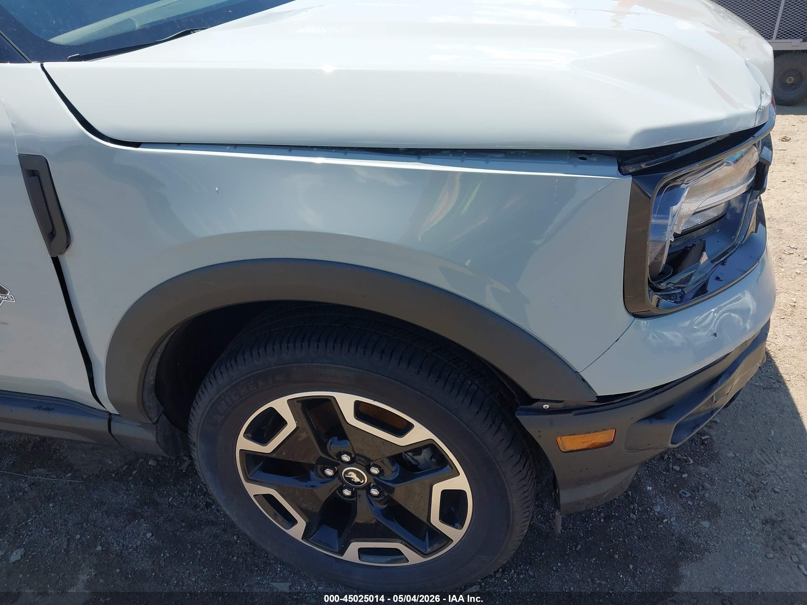 2021 Ford Bronco Sport Outer Banks Серый vin: 3FMCR9C67MRB14165