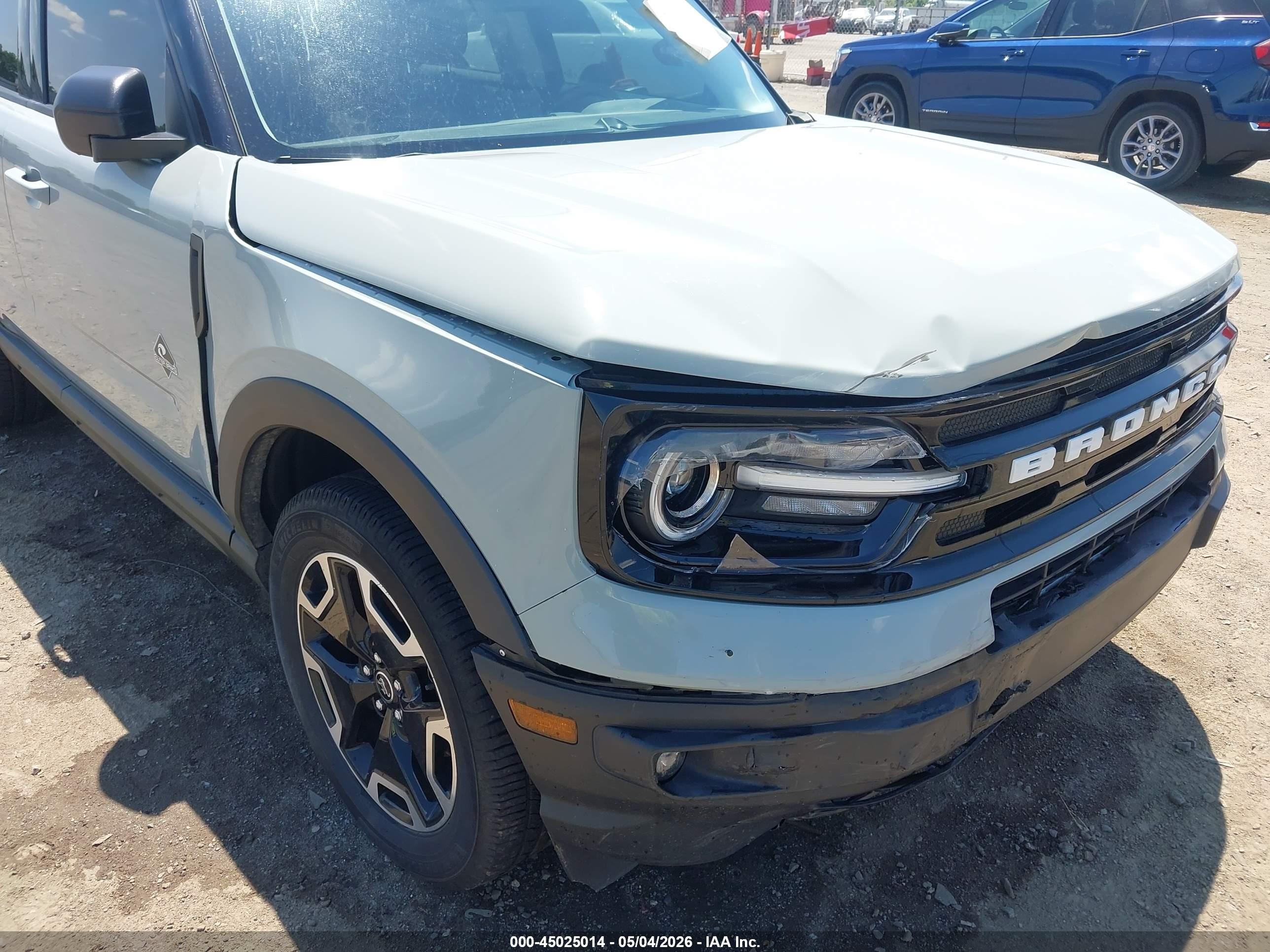 2021 Ford Bronco Sport Outer Banks Серый vin: 3FMCR9C67MRB14165