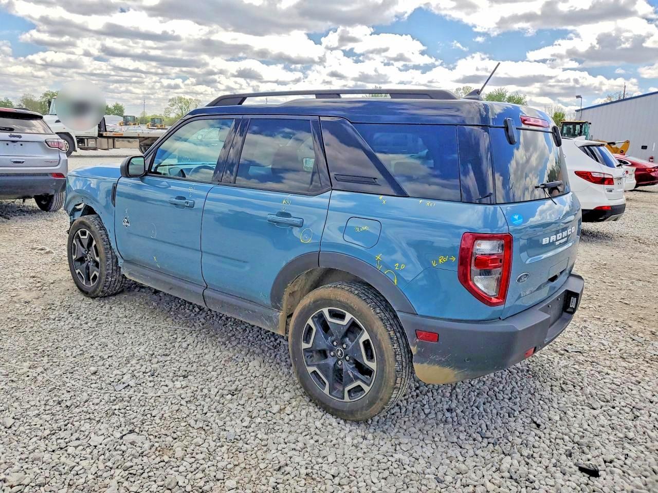 2021 Ford Bronco Sport Outer Banks Blue vin: 3FMCR9C6XMRA35489