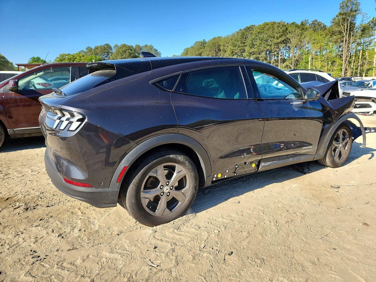 2022 Ford Mustang Mach-e Select Black vin: 3FMTK1SS2NMA25235