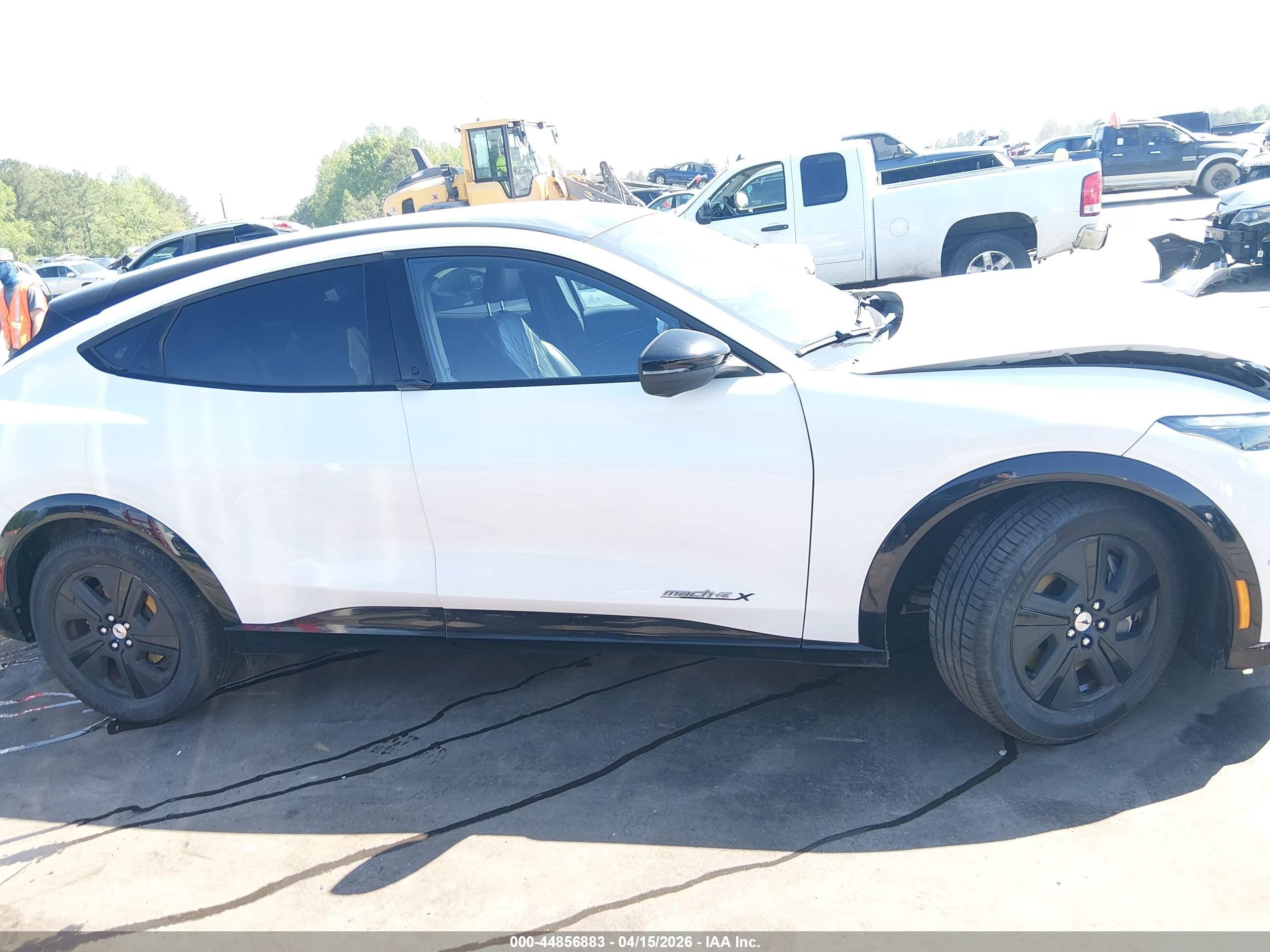 2021 Ford Mustang Mach-e California Route 1 White vin: 3FMTK2R71MMA01661