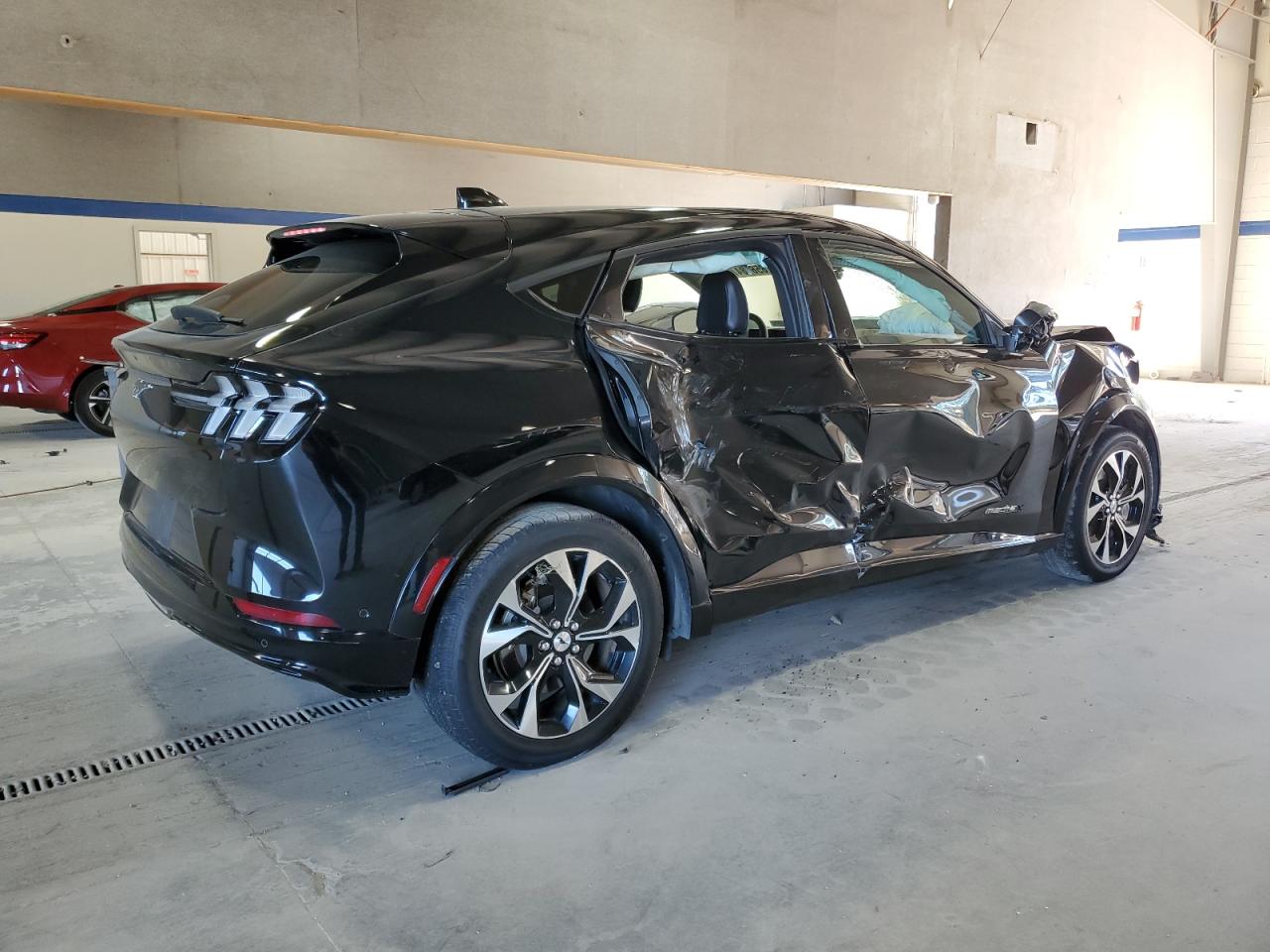 2021 Ford Mustang Mach-e Premium Black vin: 3FMTK3R72MMA64225