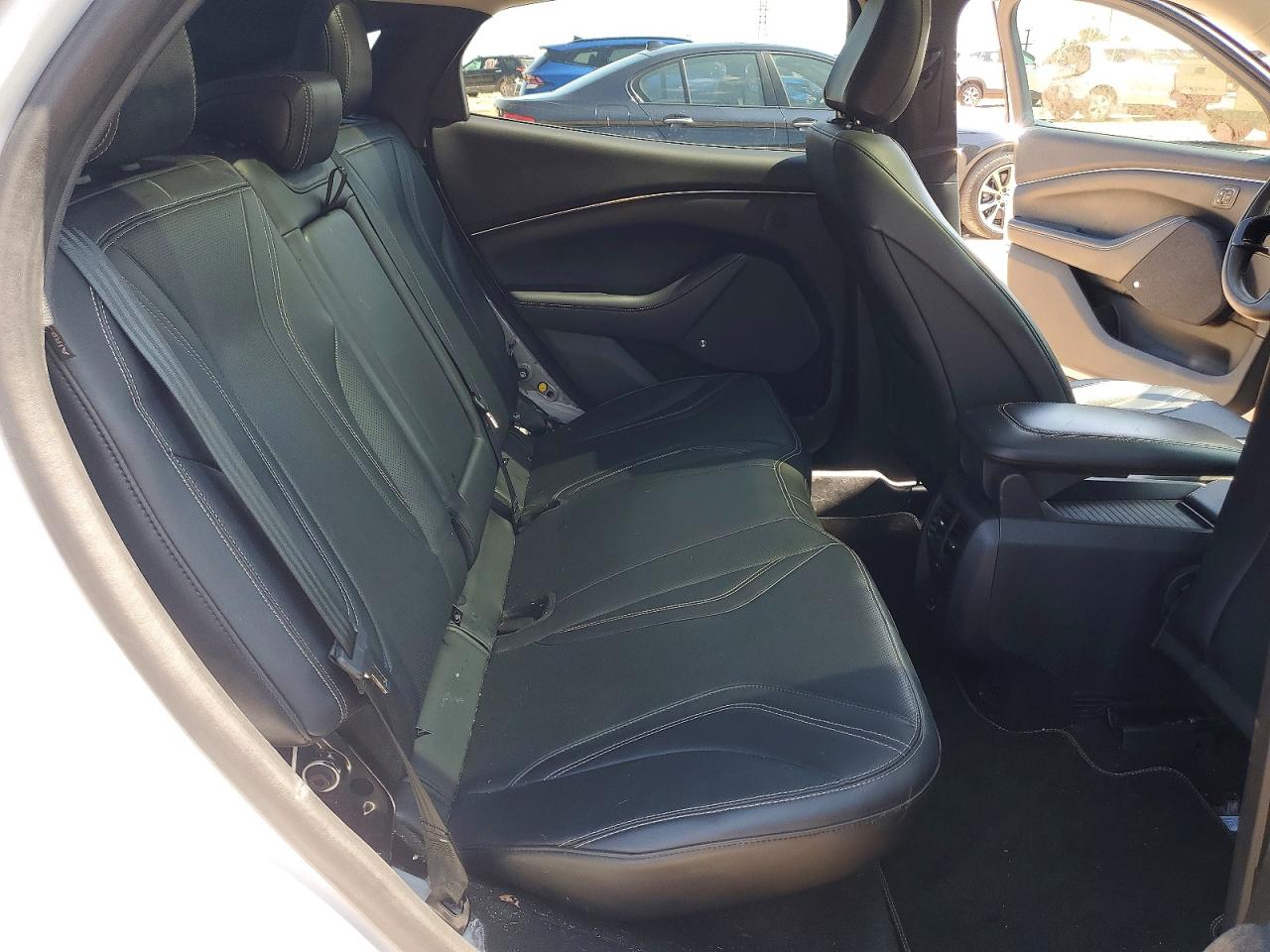 2022 Ford Mustang Mach-e Premium Gray vin: 3FMTK3R72NMA15592