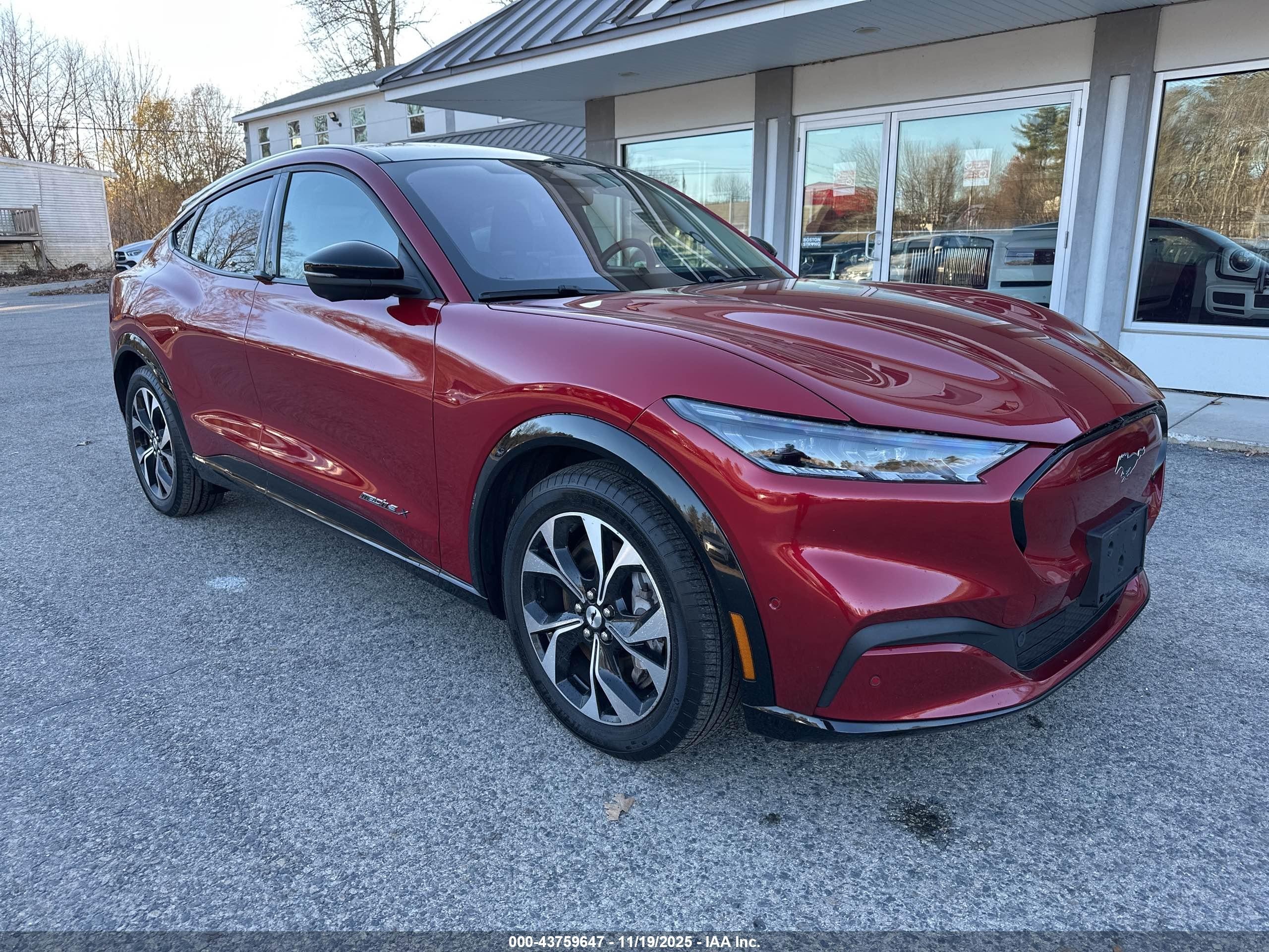 2021 Ford Mustang Mach-e Premium Red vin: 3FMTK3R75MMA61531