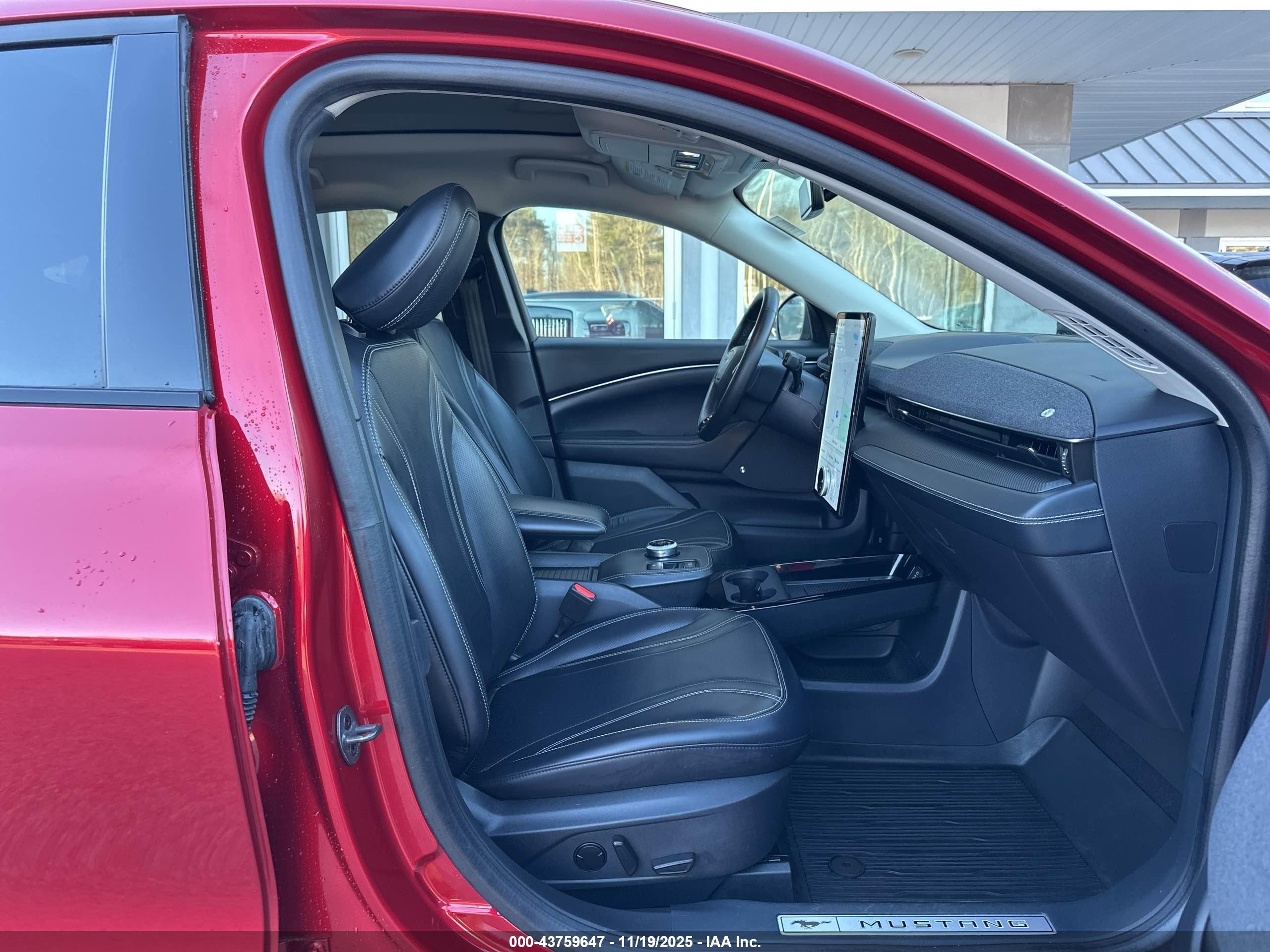 2021 Ford Mustang Mach-e Premium Red vin: 3FMTK3R75MMA61531
