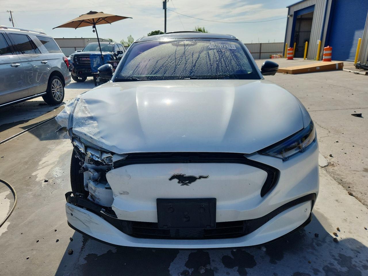 2021 Ford Mustang Mach-e Premium White vin: 3FMTK3R7XMMA07092