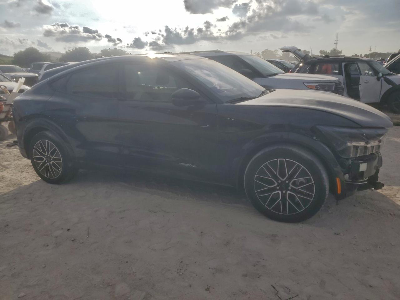 2024 Ford Mustang Mach-e Premium Black vin: 3FMTK3R7XRMA34669