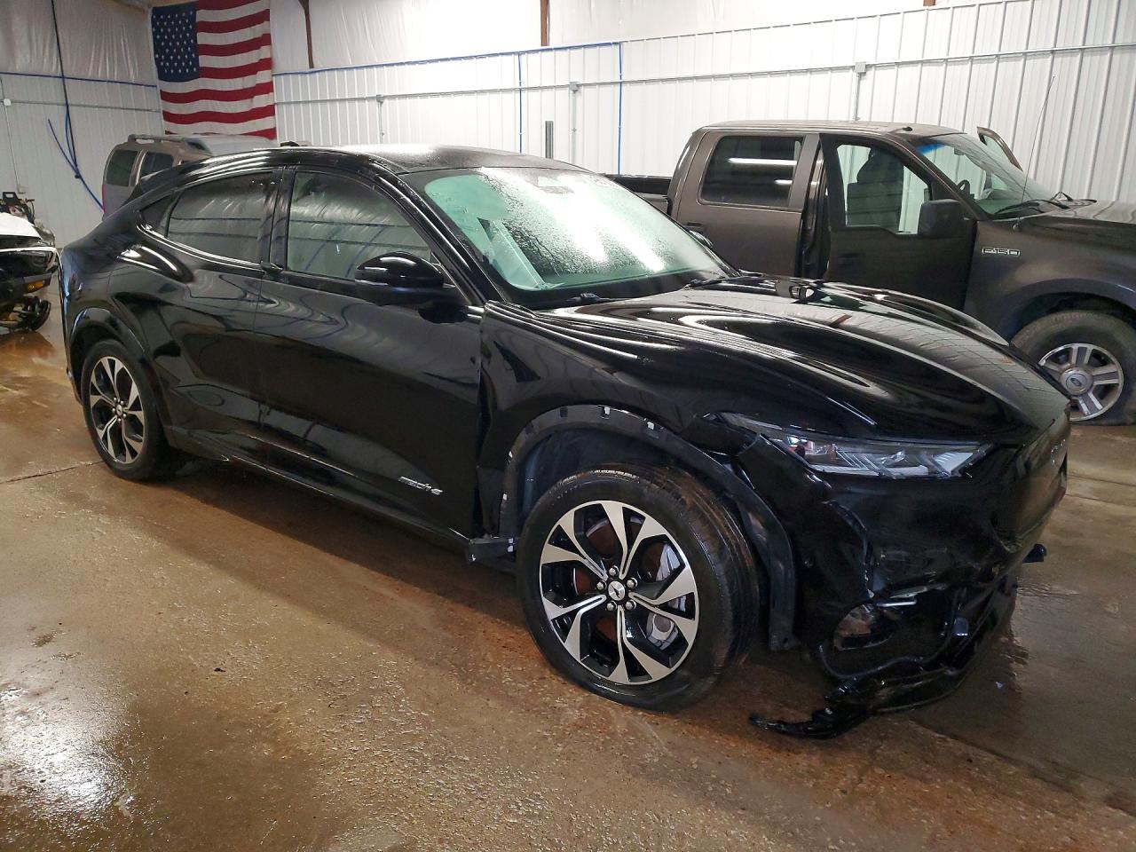 2021 Ford Mustang Mach-e Premium Черный vin: 3FMTK3RMXMMA01900