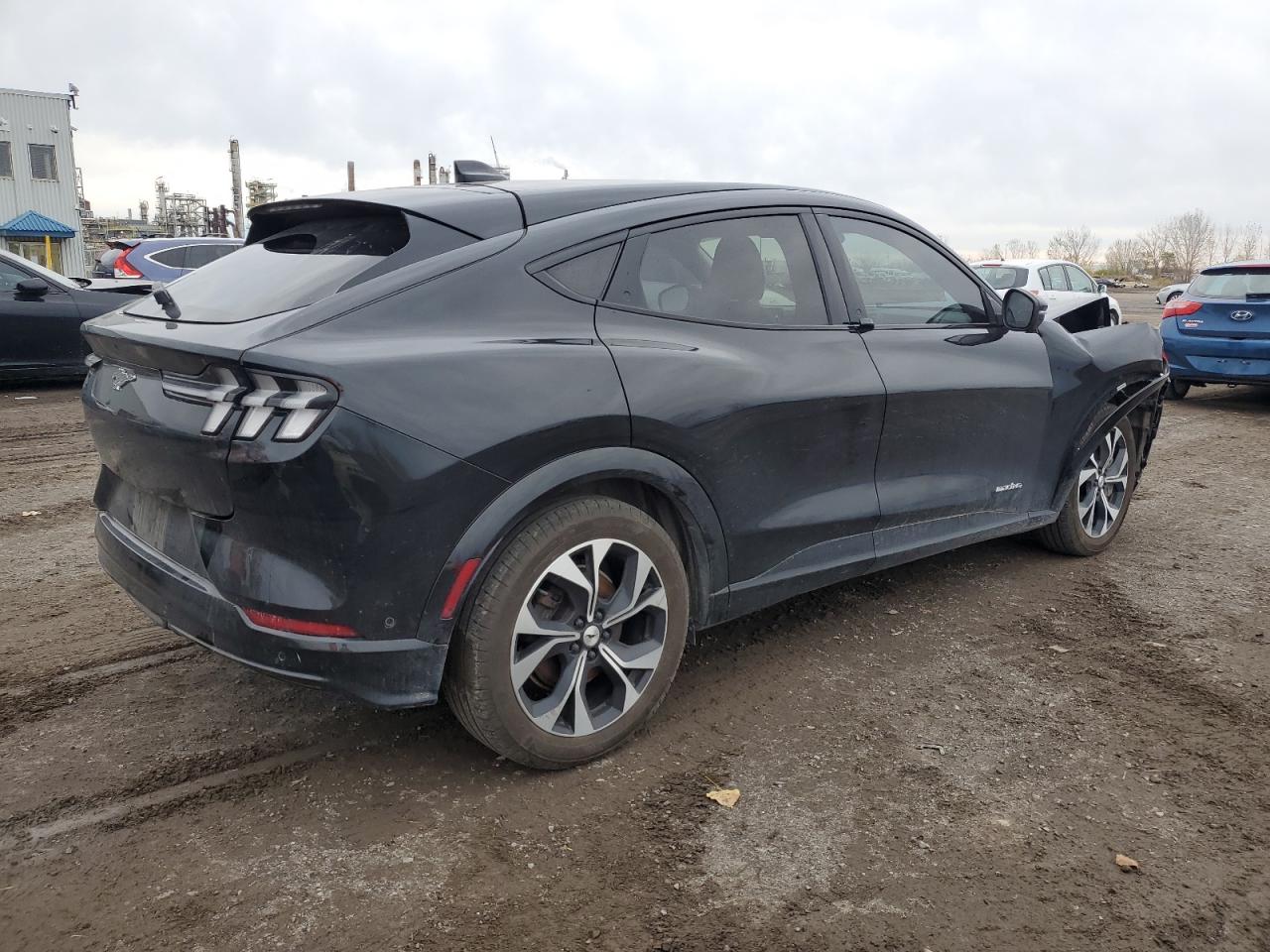 2022 Ford Mustang Mach-e Premium Black vin: 3FMTK3SS2NMA52835