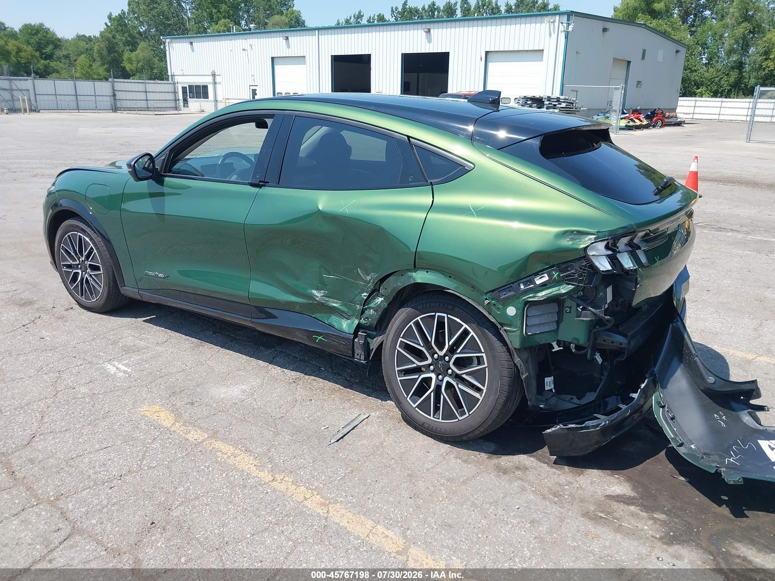 2024 Ford Mustang Mach-e Premium Зеленый vin: 3FMTK3SU5RMA16936