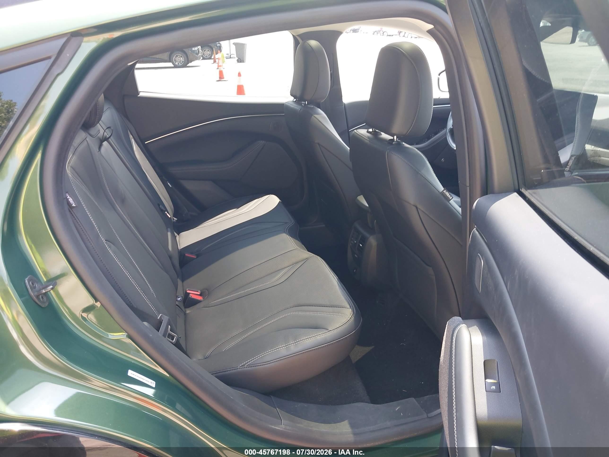 2024 Ford Mustang Mach-e Premium Зеленый vin: 3FMTK3SU5RMA16936