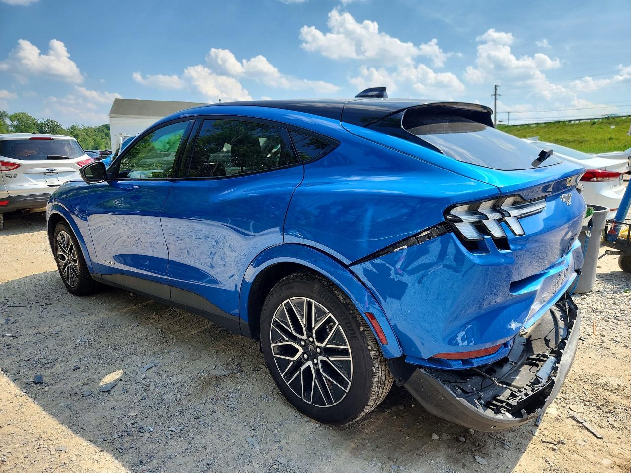 2025 Ford Mustang Mach-e Premium Blue vin: 3FMTK3SU6SMA52706