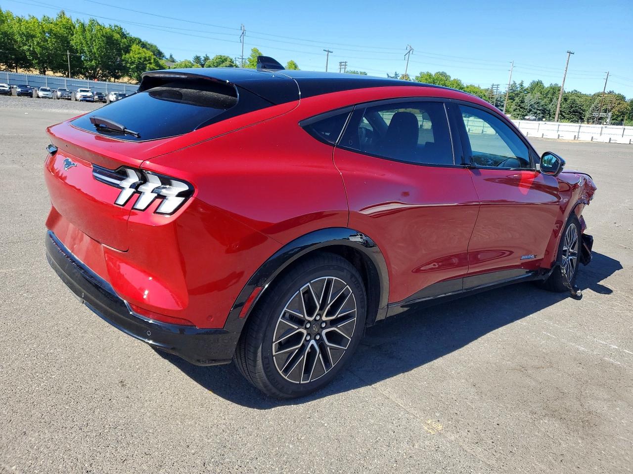 2024 Ford Mustang Mach-e Premium Burgundy vin: 3FMTK3SU7RMA40395