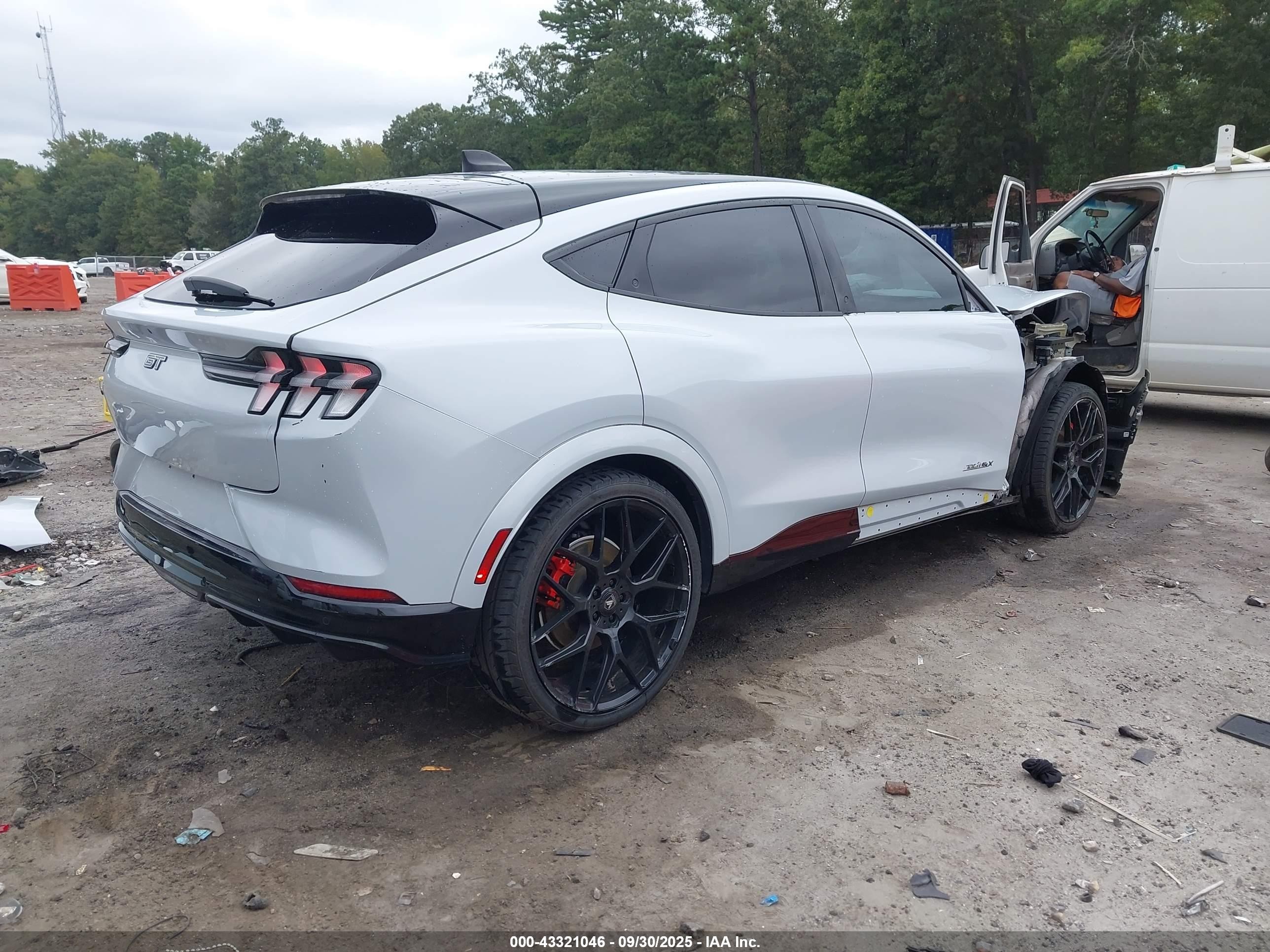 2021 Ford Mustang Mach-e Gt White vin: 3FMTK4SE2MME03046