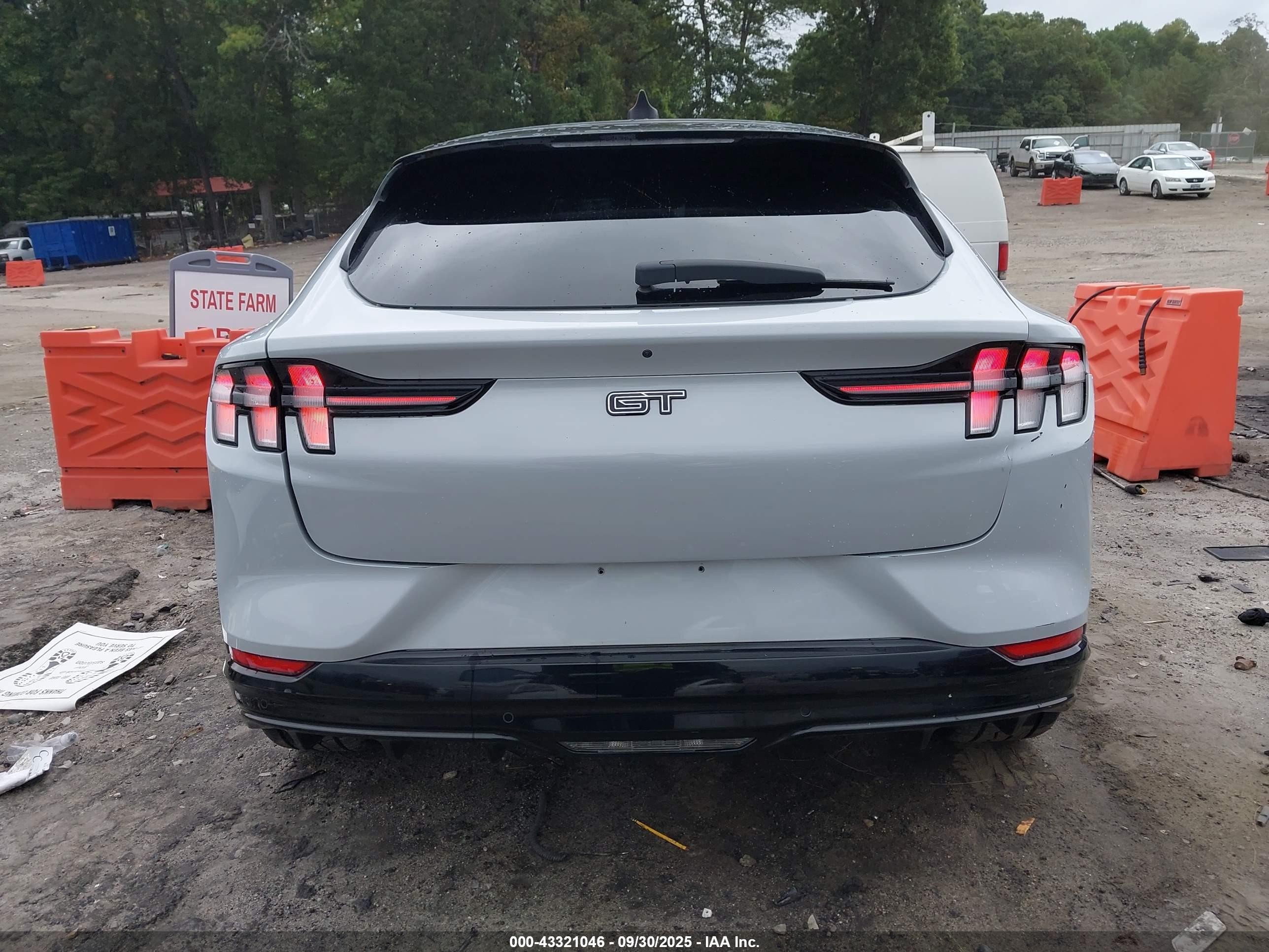 2021 Ford Mustang Mach-e Gt White vin: 3FMTK4SE2MME03046