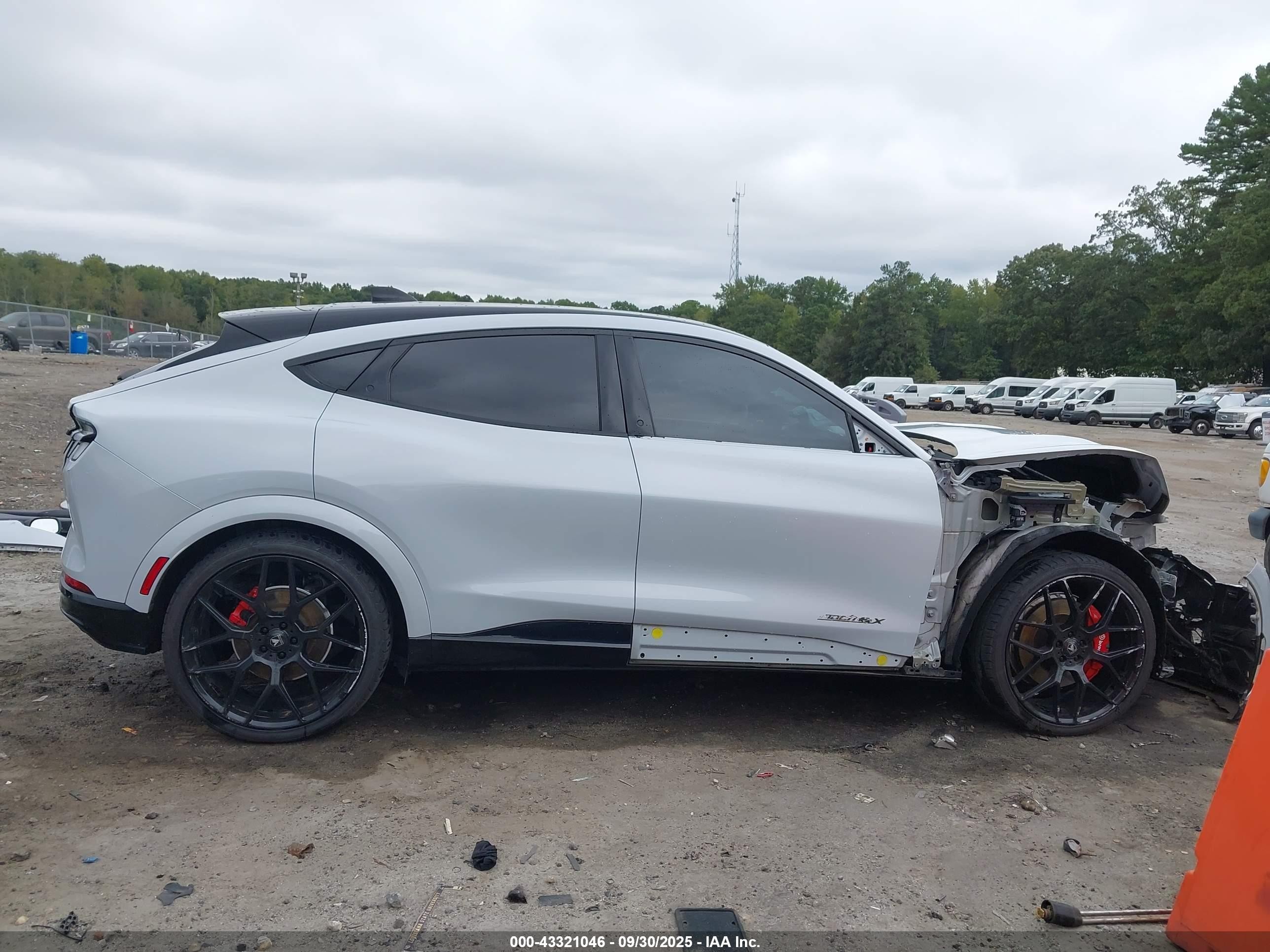 2021 Ford Mustang Mach-e Gt White vin: 3FMTK4SE2MME03046