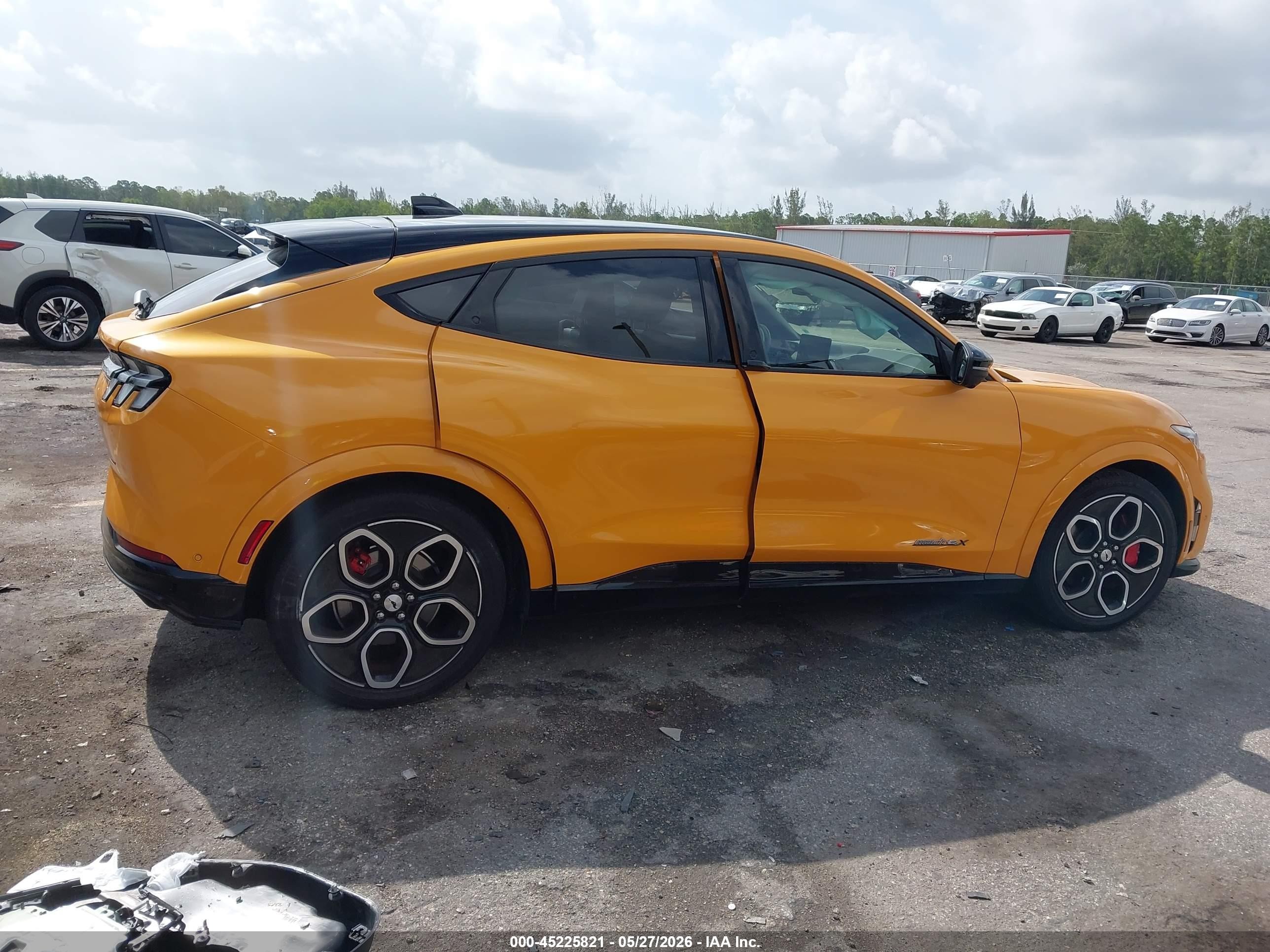 2021 Ford Mustang Mach-e Gt Оранжевый vin: 3FMTK4SE8MME00491