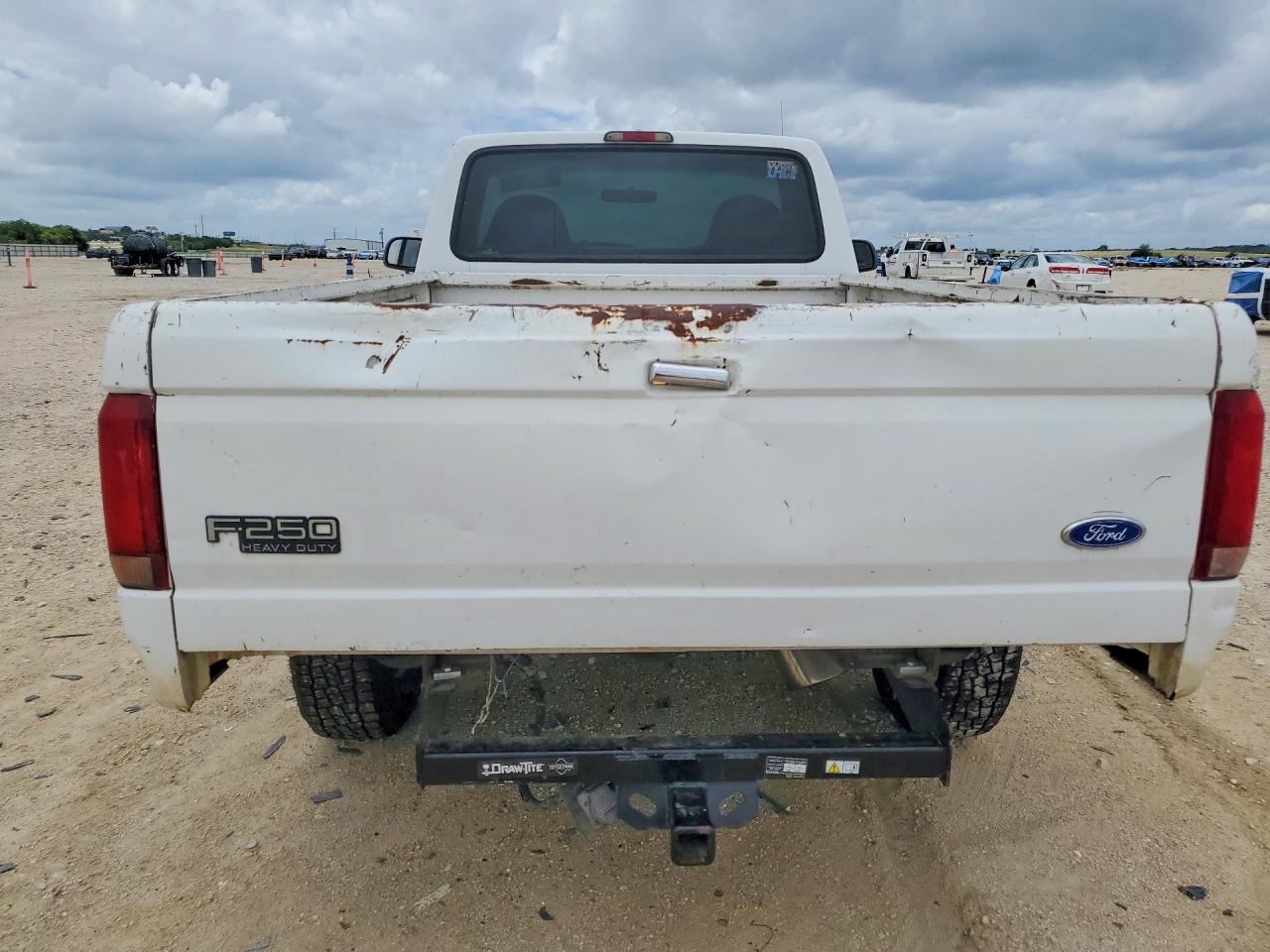 1997 Ford F-250 White vin: 3FTHF25F5VMA72651