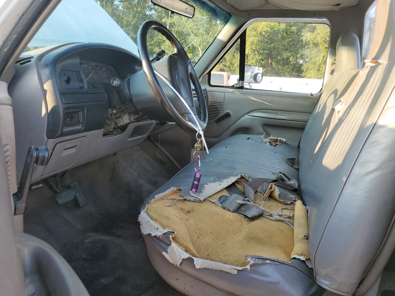 1997 Ford F250 White vin: 3FTHF25H1VMA51443