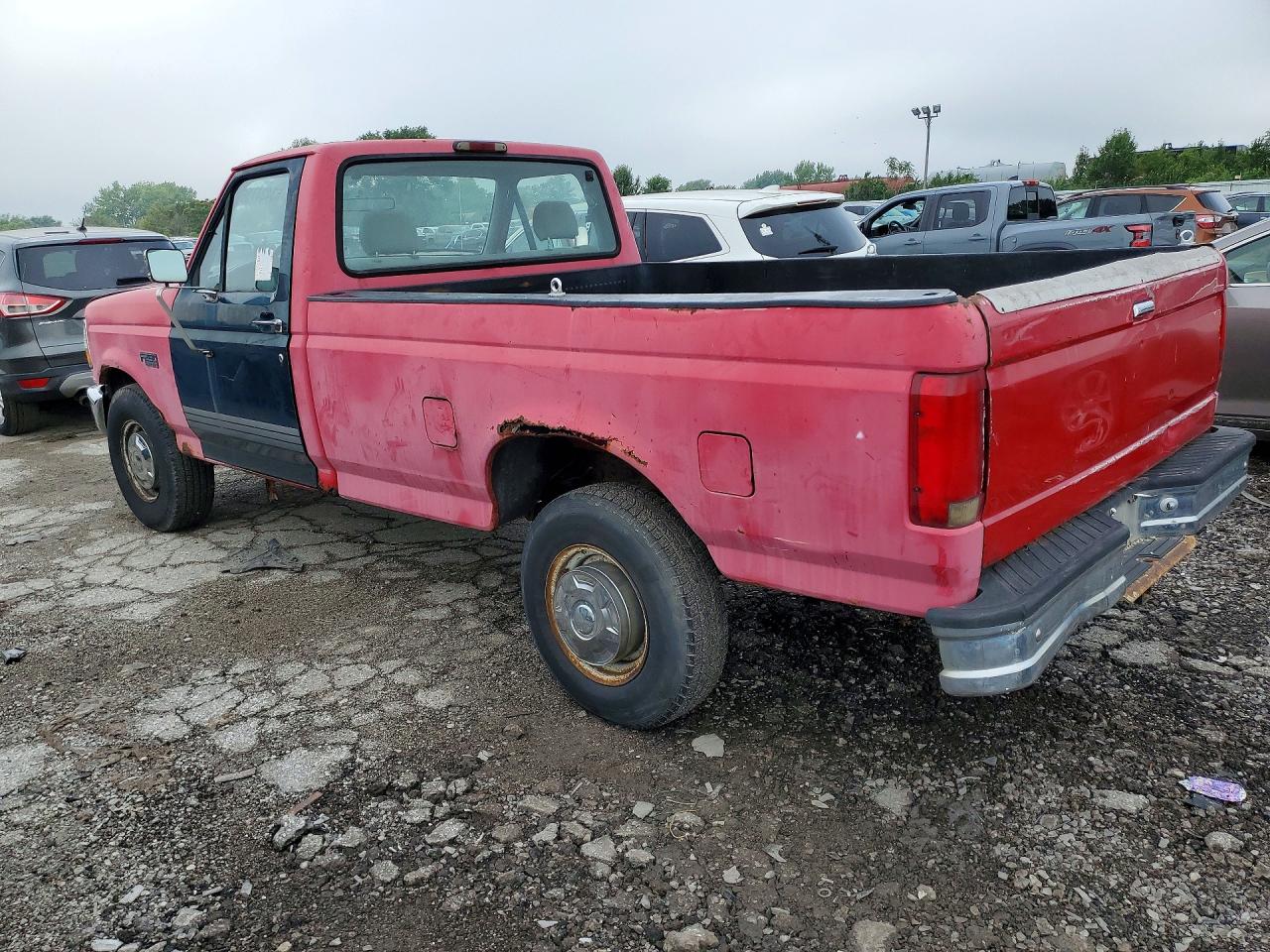 1997 Ford F250 Red vin: 3FTHF25HXVMA38299