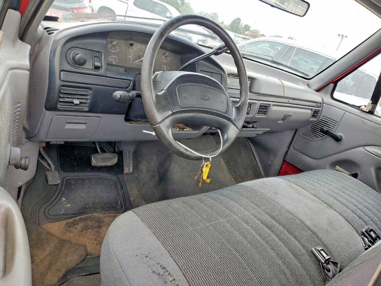 1997 Ford F250 Red vin: 3FTHF25HXVMA38299
