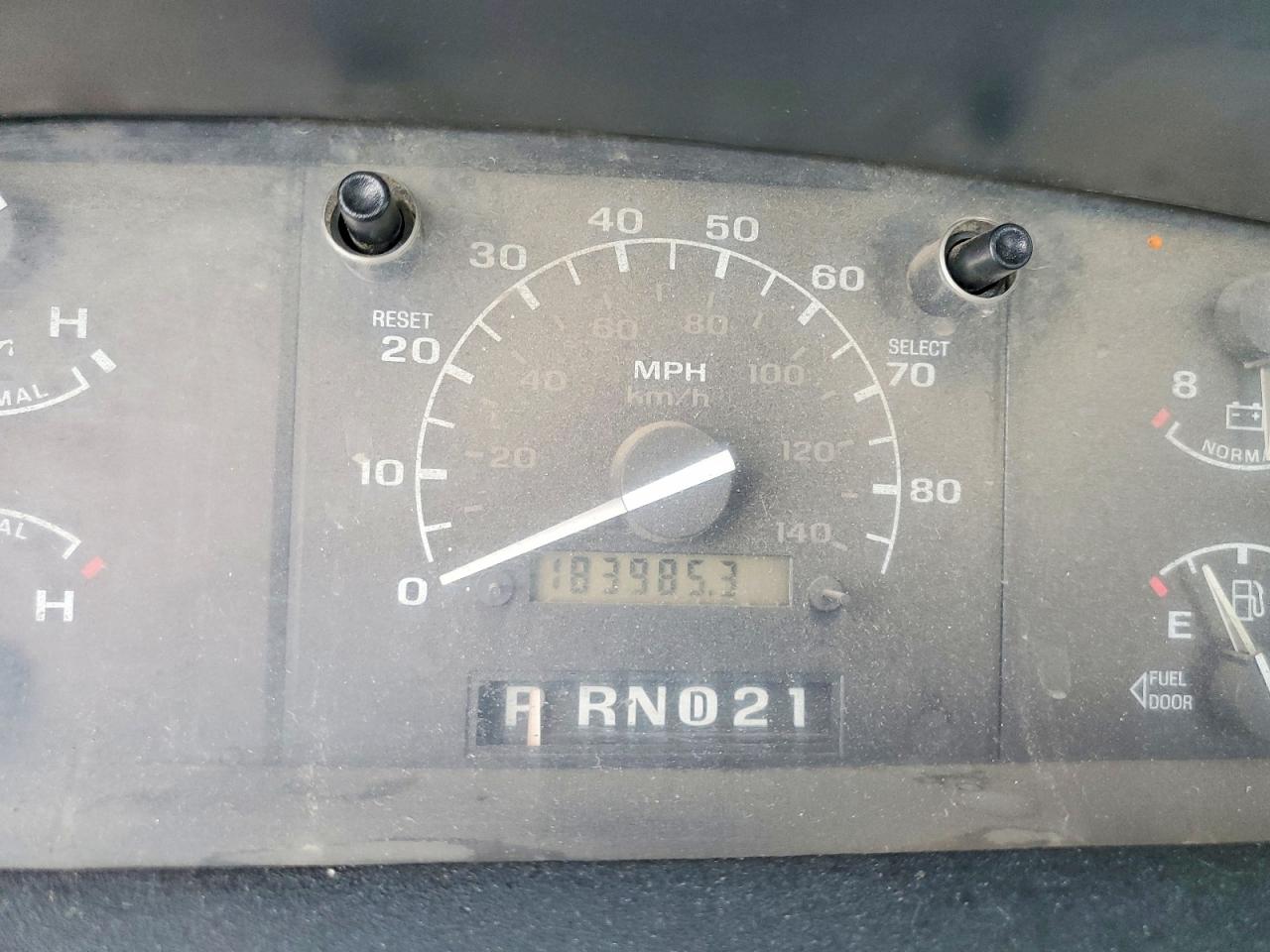 1997 Ford F250 Red vin: 3FTHF25HXVMA38299