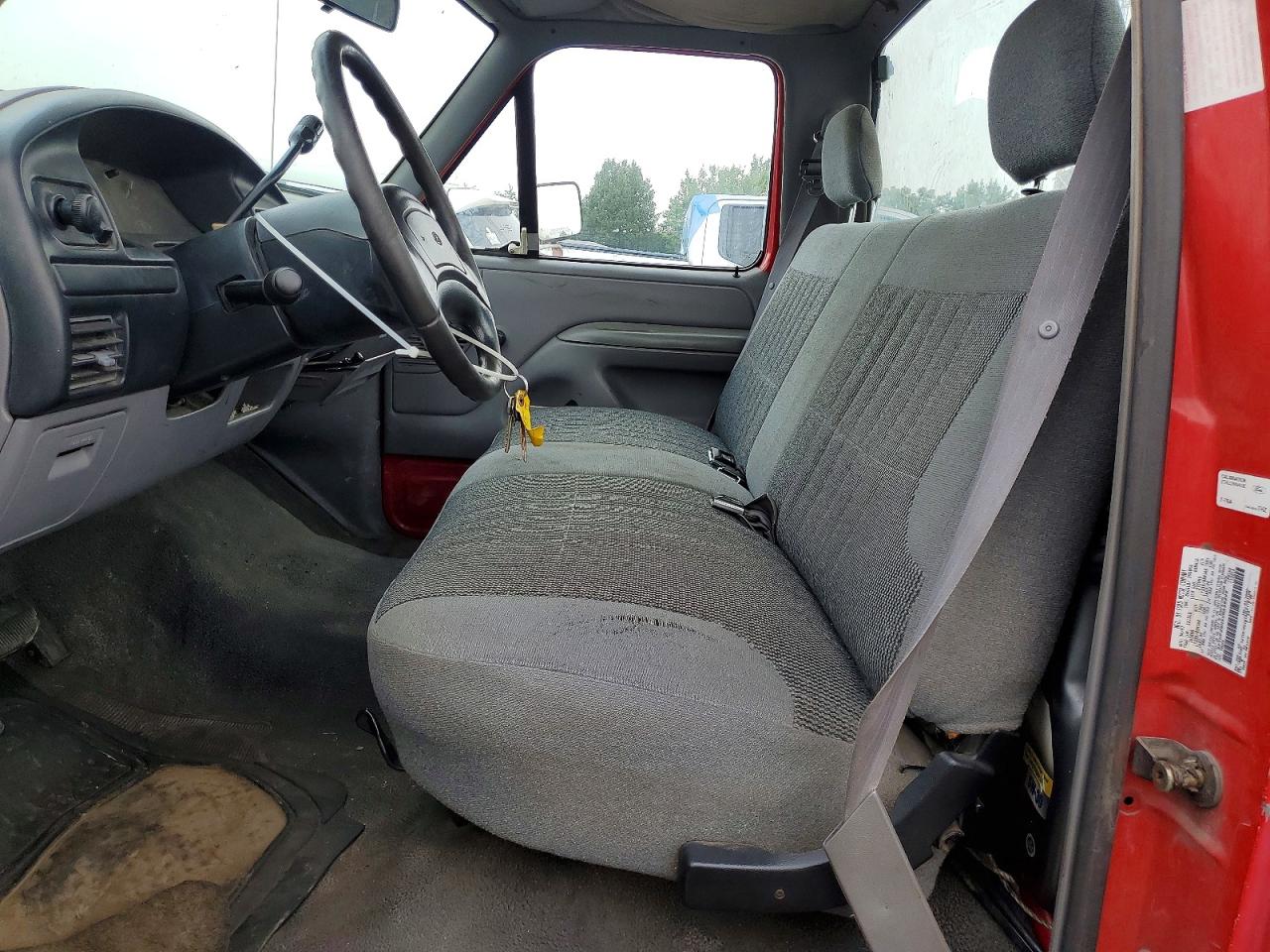 1997 Ford F250 Red vin: 3FTHF25HXVMA38299