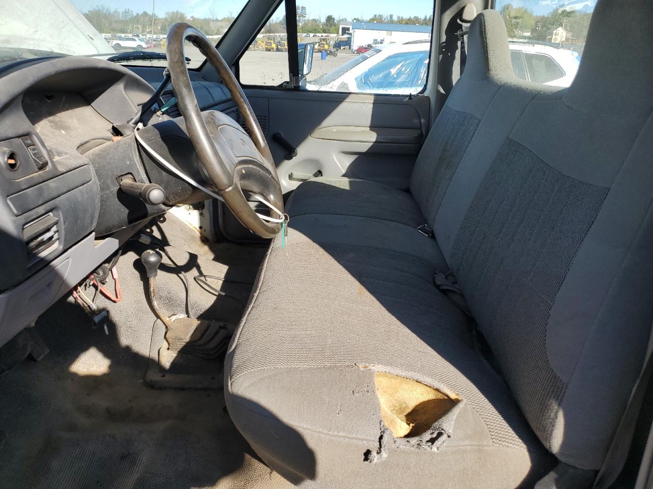 1997 Ford F250 White vin: 3FTHF26H9VMA57411