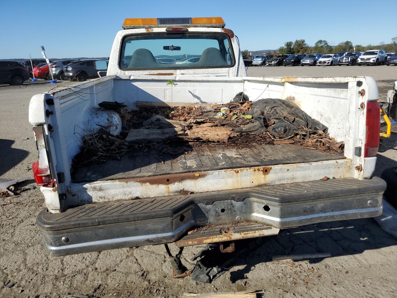 1997 Ford F250 White vin: 3FTHF26H9VMA57411