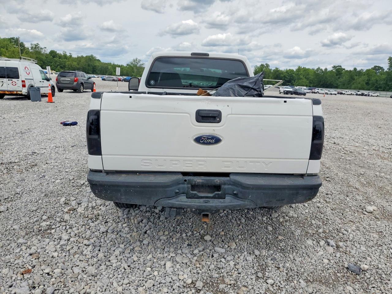 2001 Ford F250 Белый vin: 3FTNF20L71MA85265