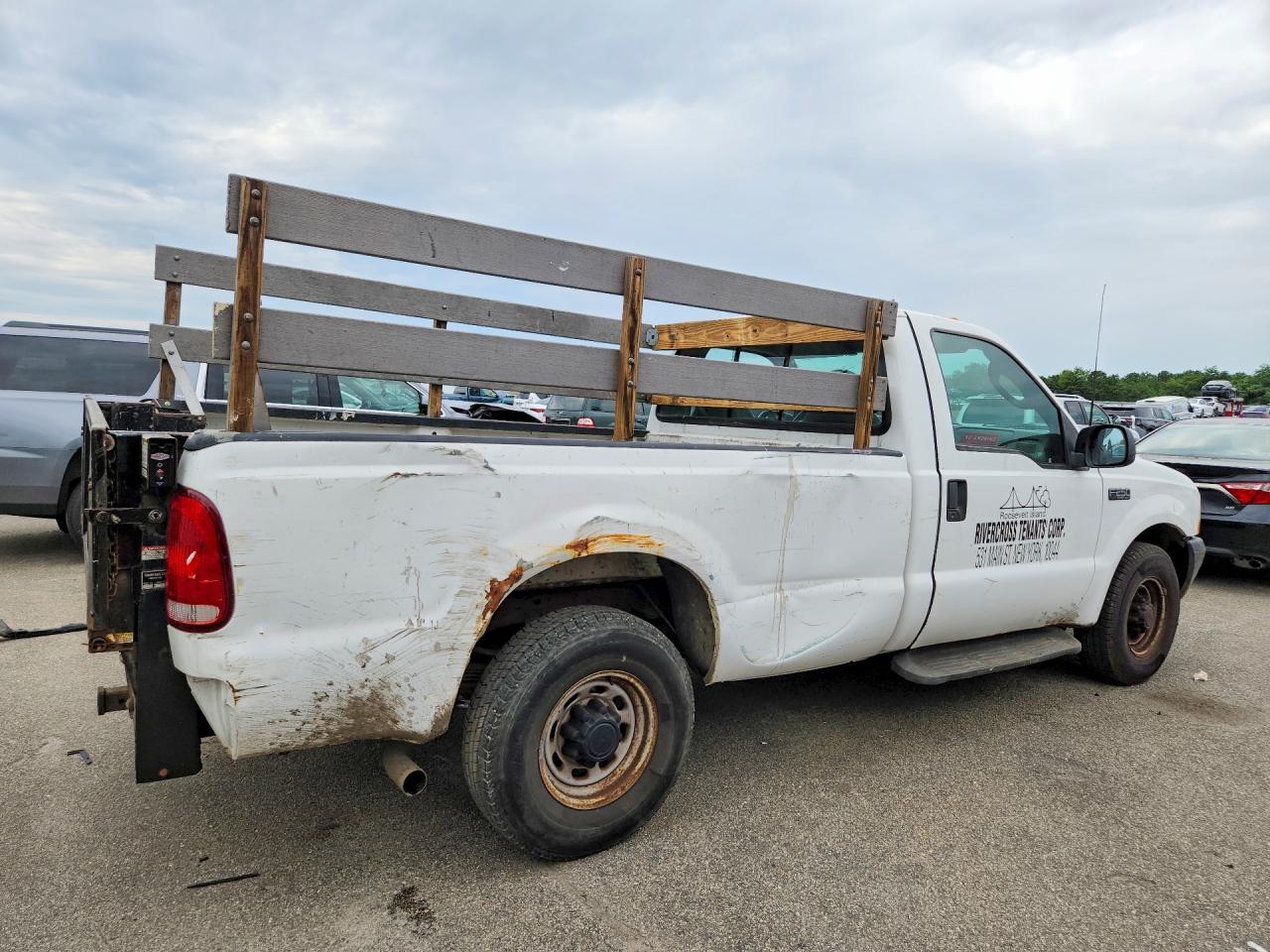 2003 Ford F250 Super Duty White vin: 3FTNF20L93MB28314