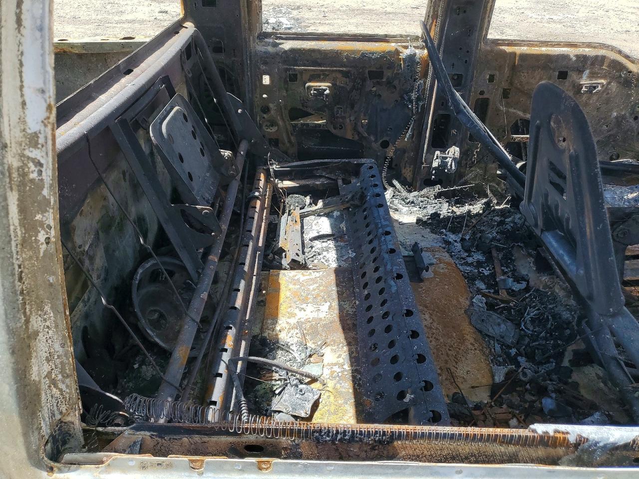 2002 Ford F250 Super Duty Burn vin: 3FTNW21F62MA21101