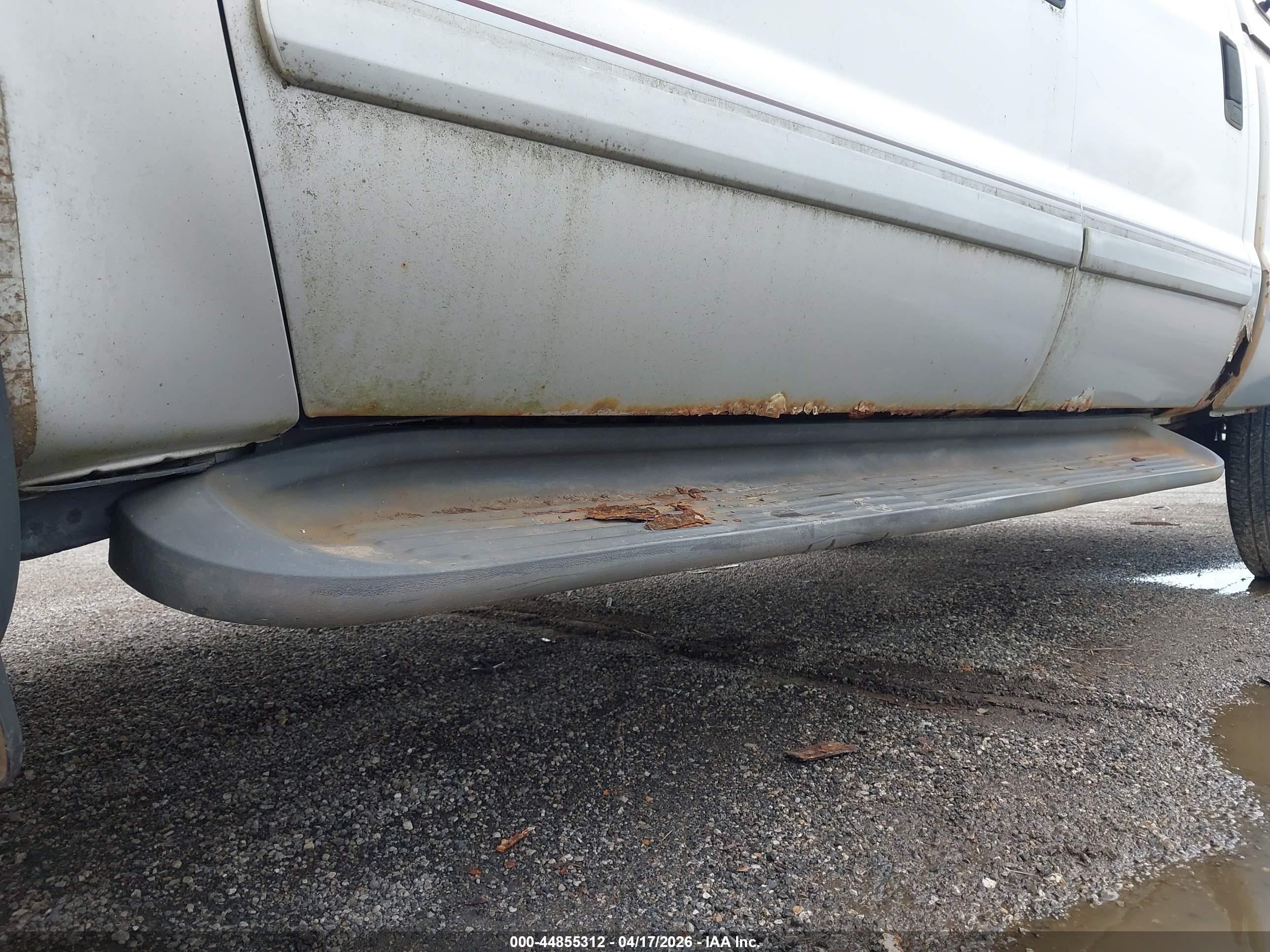 2001 Ford F-250 Lariat/xl/xlt White vin: 3FTNW21F71MA79281