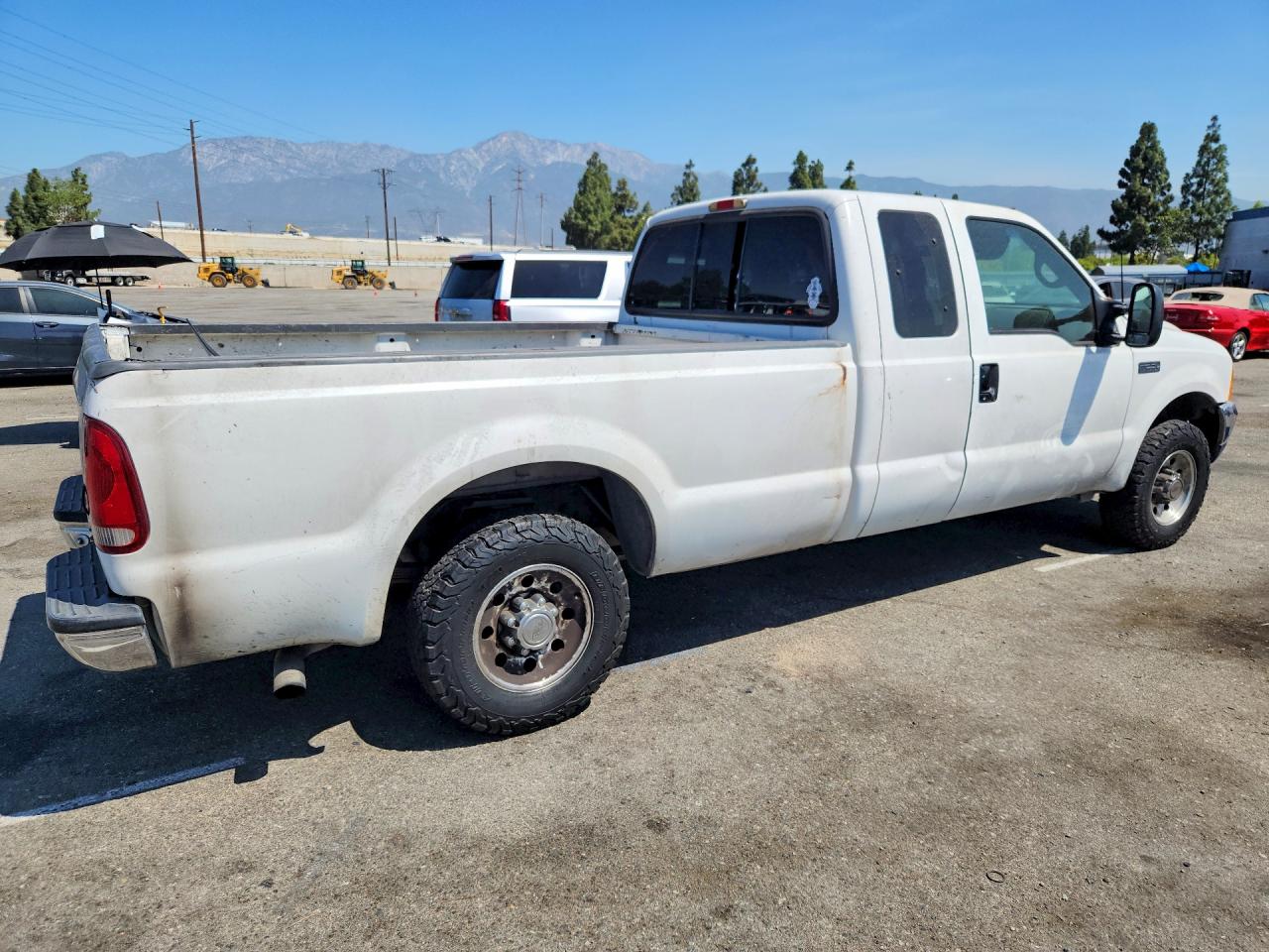 2000 Ford F250 Super Duty White vin: 3FTNX20F7YMA52090