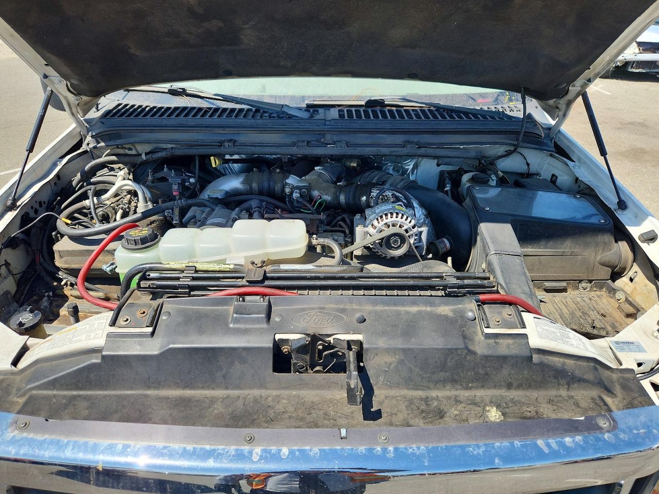 2000 Ford F250 Super Duty White vin: 3FTNX20F7YMA52090