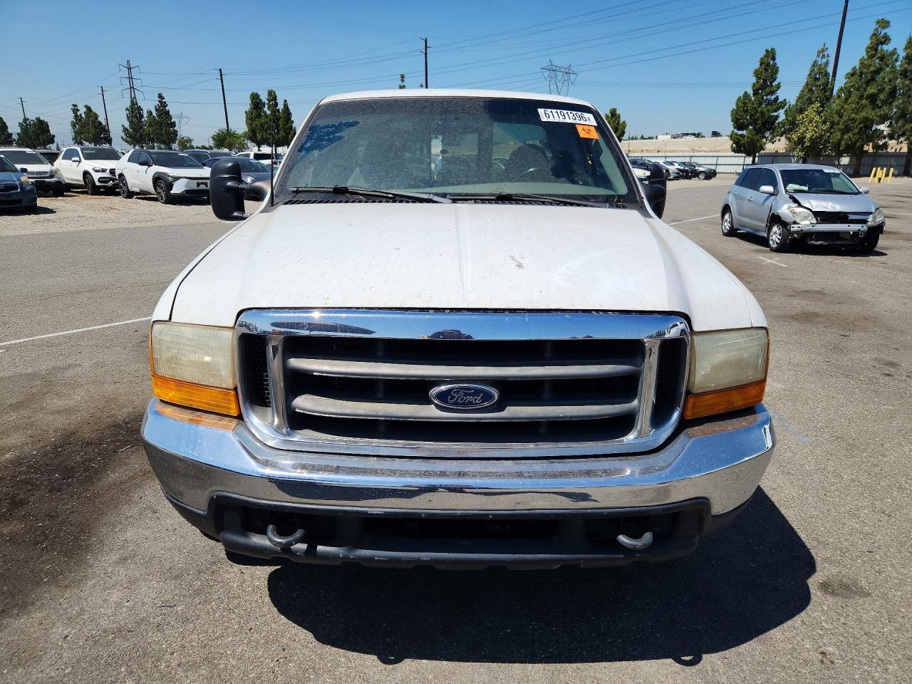 2000 Ford F250 Super Duty White vin: 3FTNX20F7YMA52090