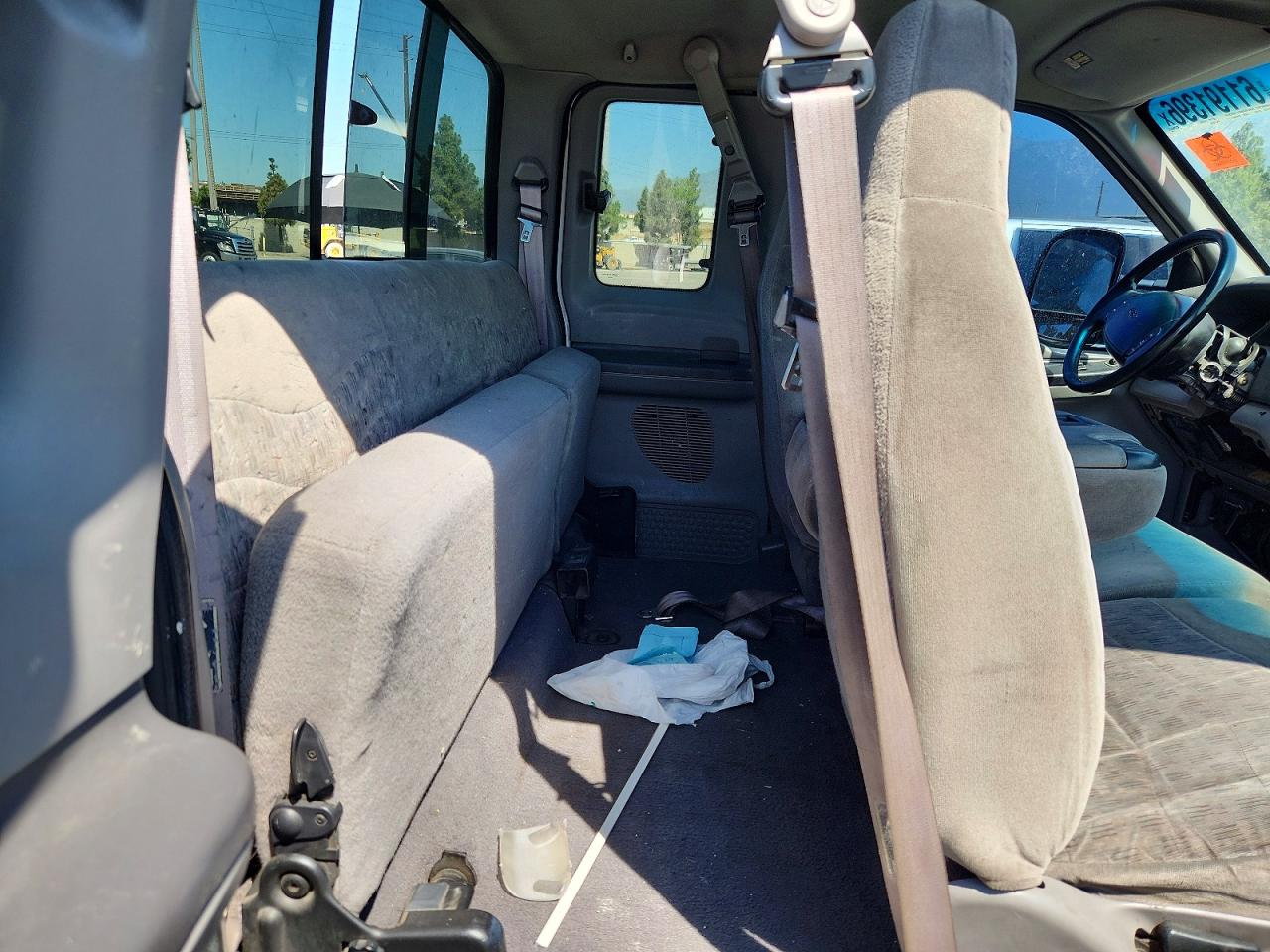 2000 Ford F250 Super Duty White vin: 3FTNX20F7YMA52090