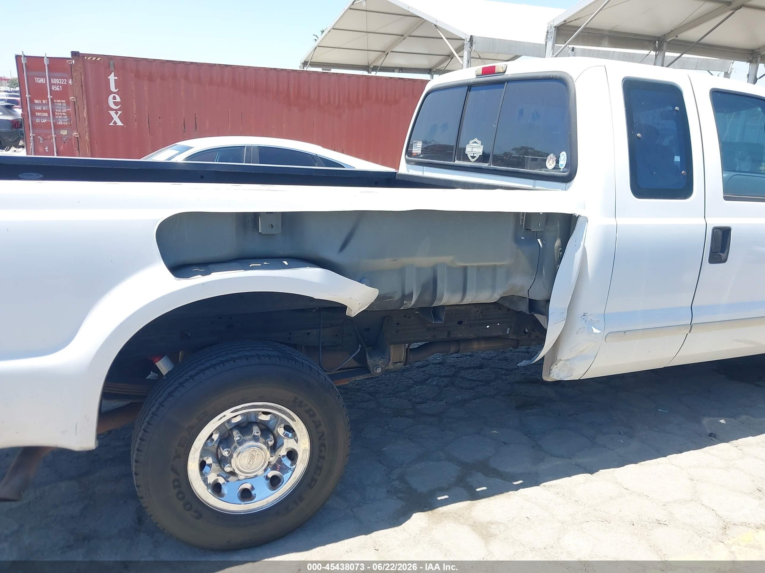 2003 Ford F-250 Lariat/xl/xlt White vin: 3FTNX20L33MB45722