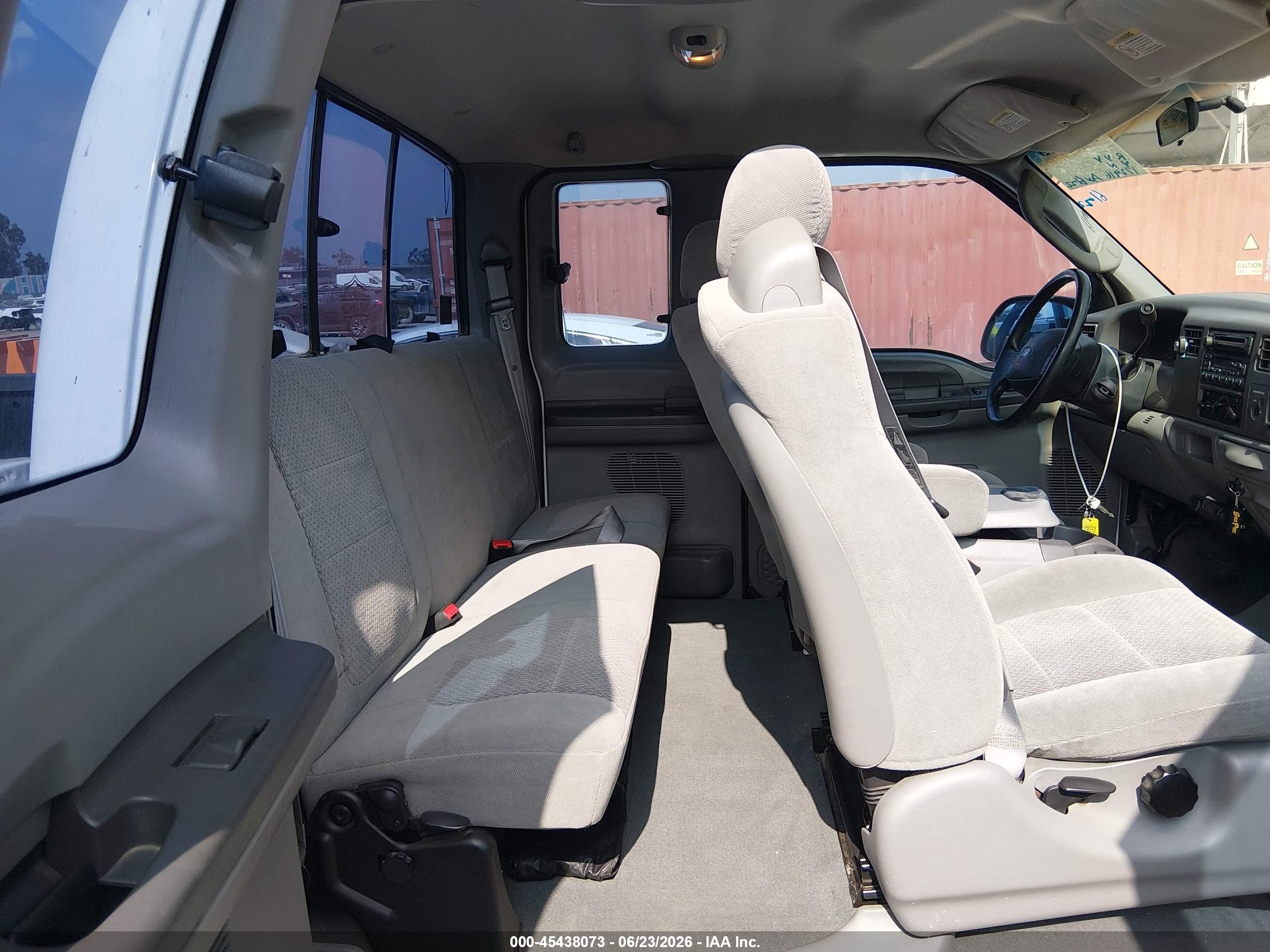 2003 Ford F-250 Lariat/xl/xlt White vin: 3FTNX20L33MB45722