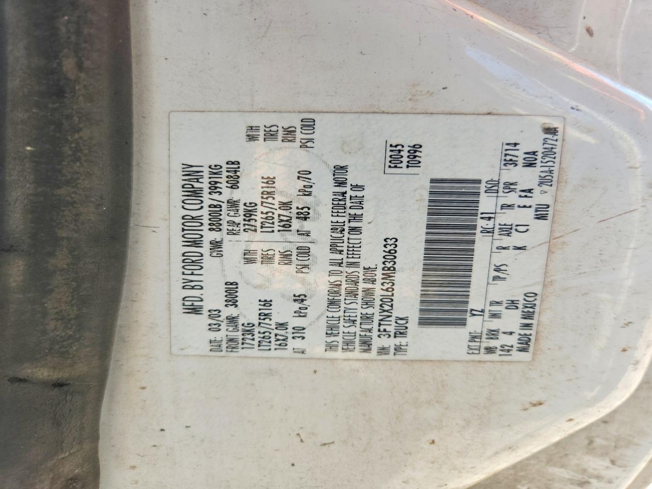 2003 Ford F250 Super Duty White vin: 3FTNX20L63MB30633