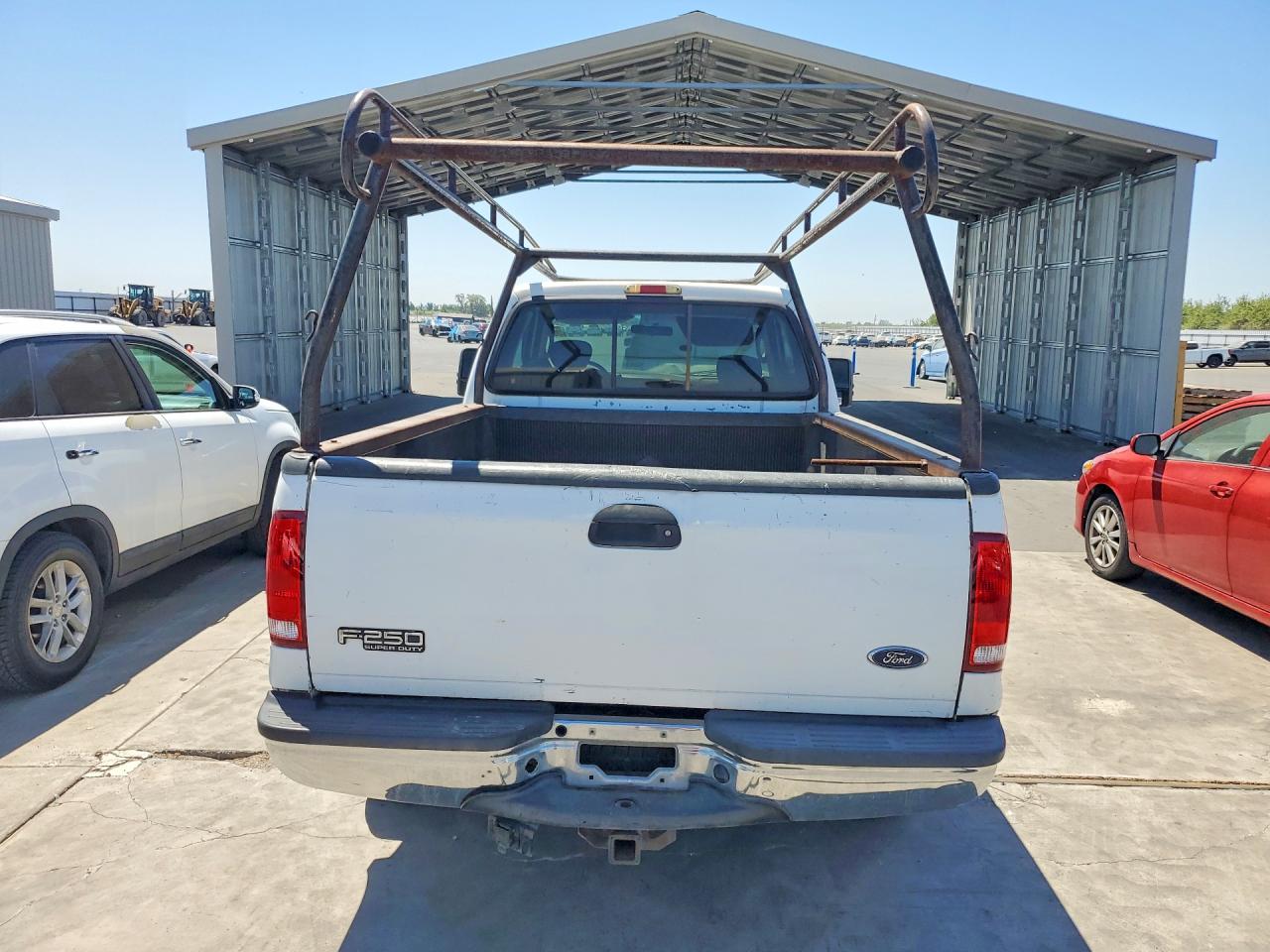 2003 Ford F250 Super Duty White vin: 3FTNX20L73MB24047